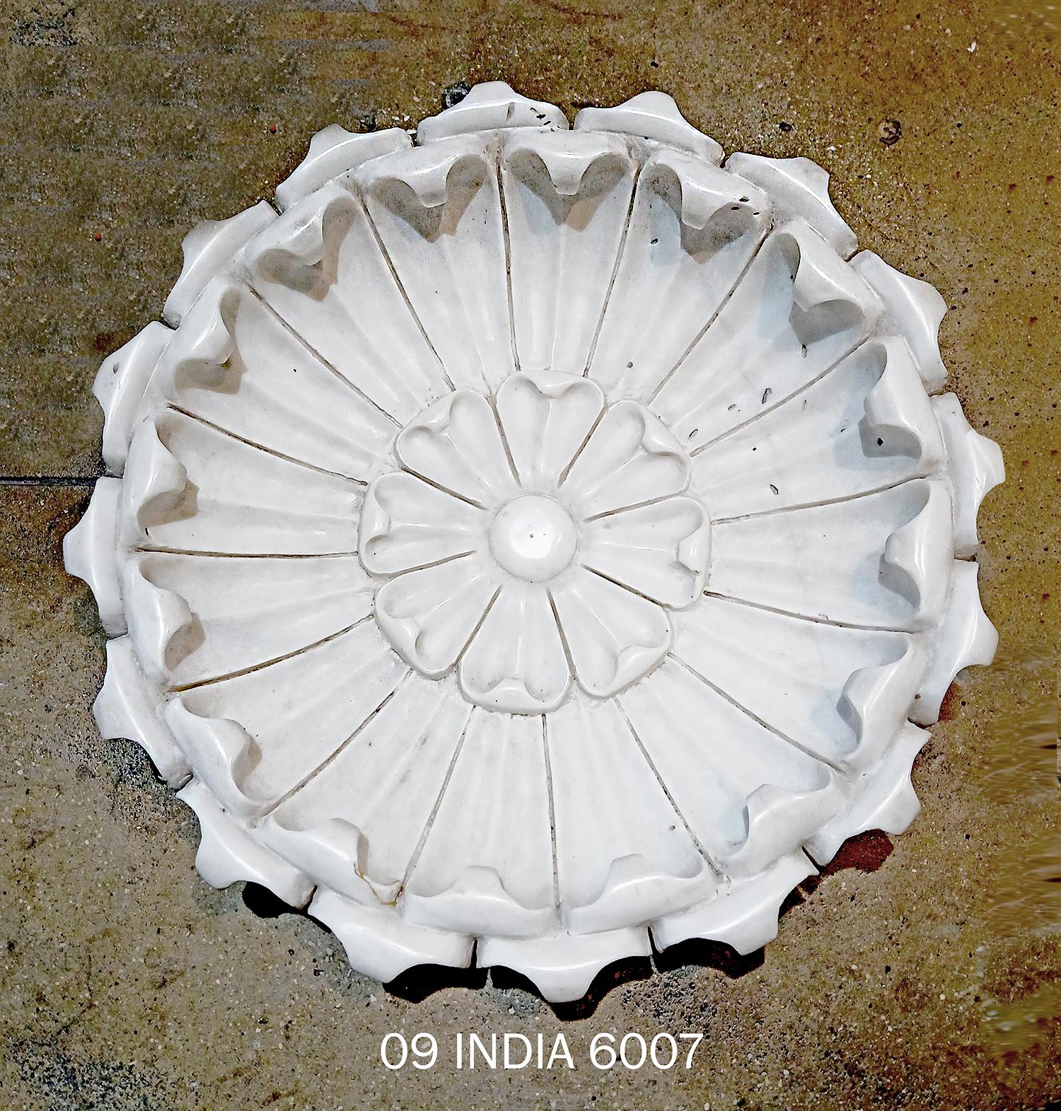 Große handgeschnitzte Marmorschale, Mitte des 20. Jahrhunderts im Angebot 7