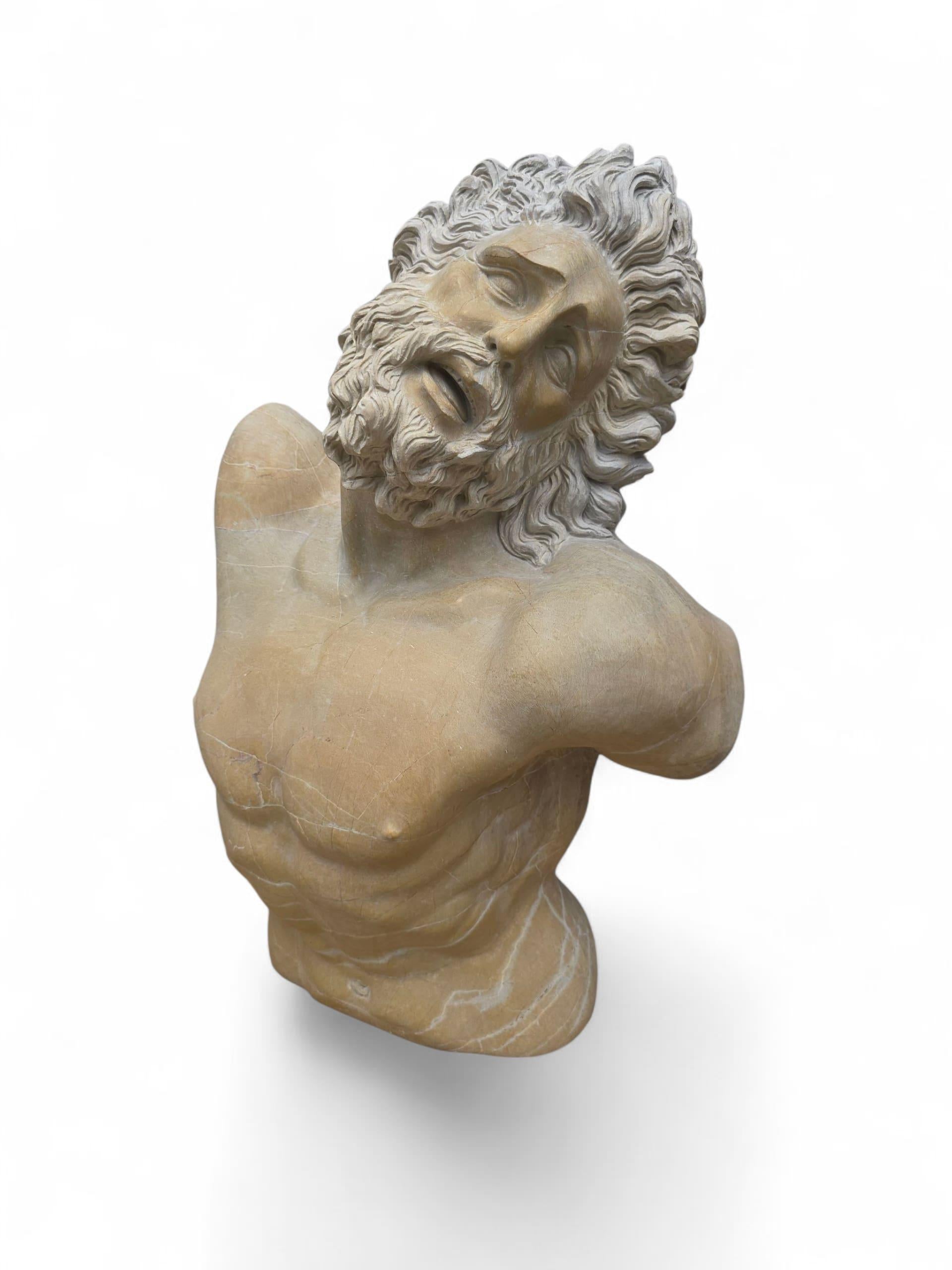 Pietra Grande torso di fauno in pietra naturale scolpito a mano, Italia, XX secolo in vendita