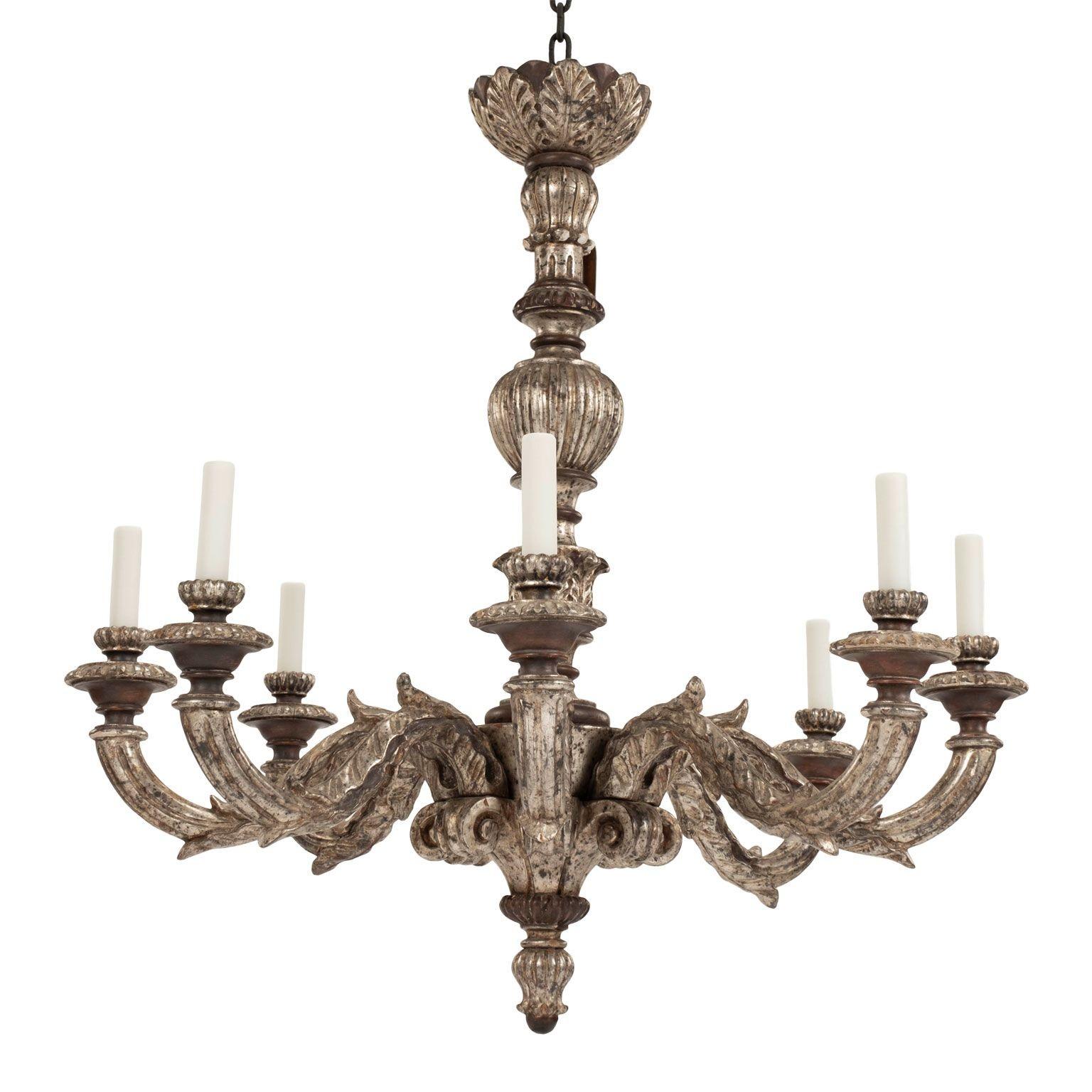 Grande lampadario intagliato a mano in argento dorato in vendita 5