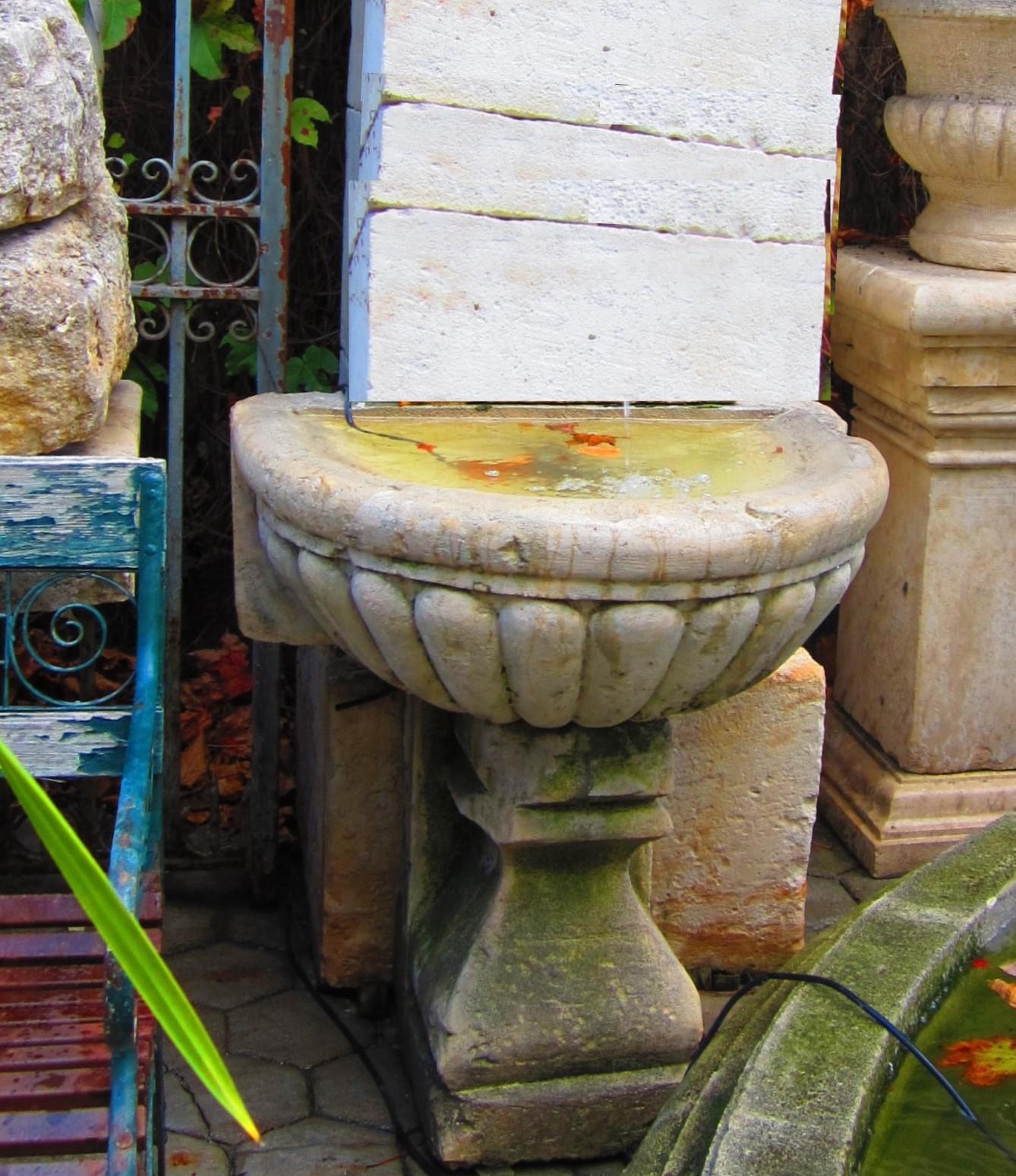 Große Hand Carved Stone Sink Basin Wall Fountain Bowl & Sockel Basis Antique CA im Angebot 1