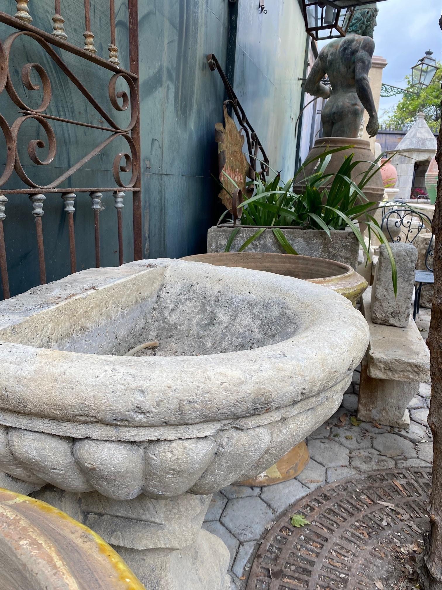 Große Hand Carved Stone Sink Basin Wall Fountain Bowl & Sockel Basis Antique CA im Angebot 1