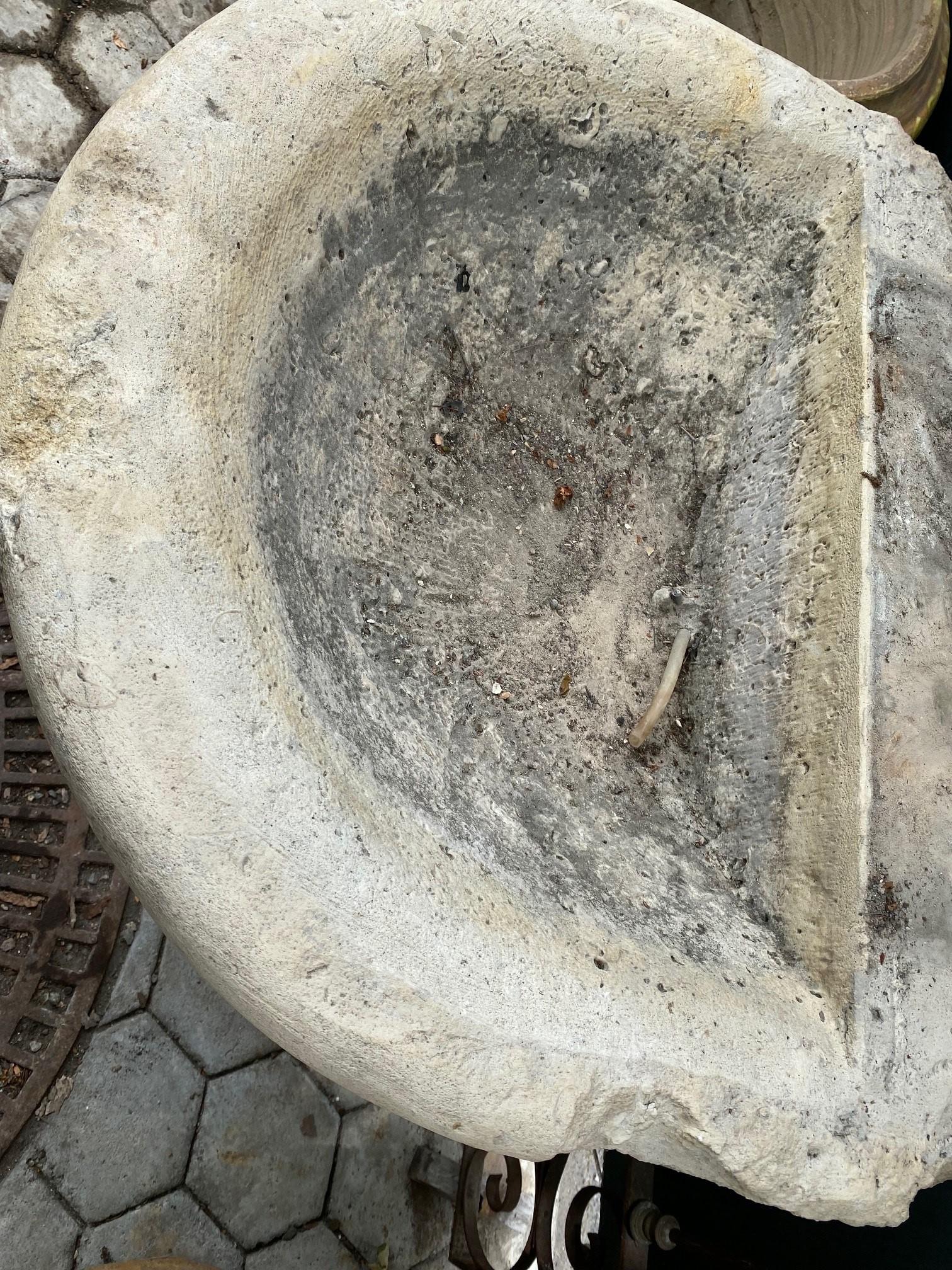 Große Hand Carved Stone Sink Basin Wall Fountain Bowl & Sockel Basis Antique CA im Angebot 2