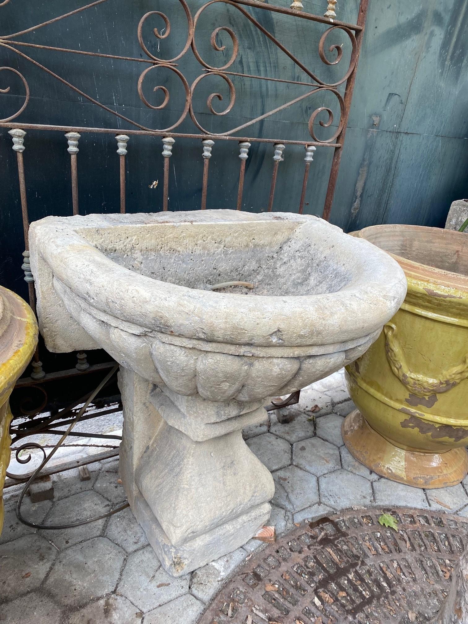 Große Hand Carved Stone Sink Basin Wall Fountain Bowl & Sockel Basis Antique CA im Angebot 4