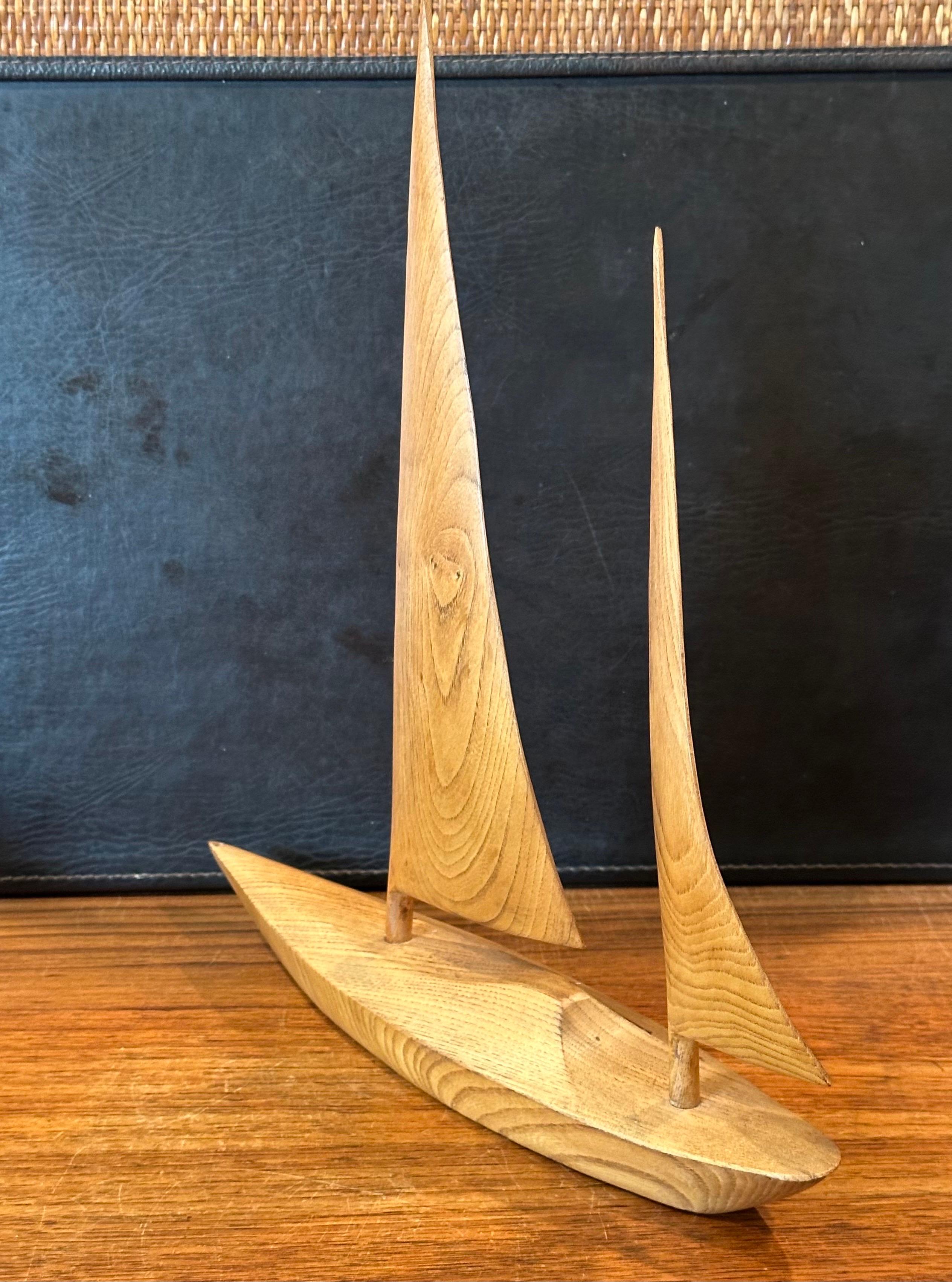 Large Hand Carved Teak Sailboat Sculpture - Signed in vendita 5