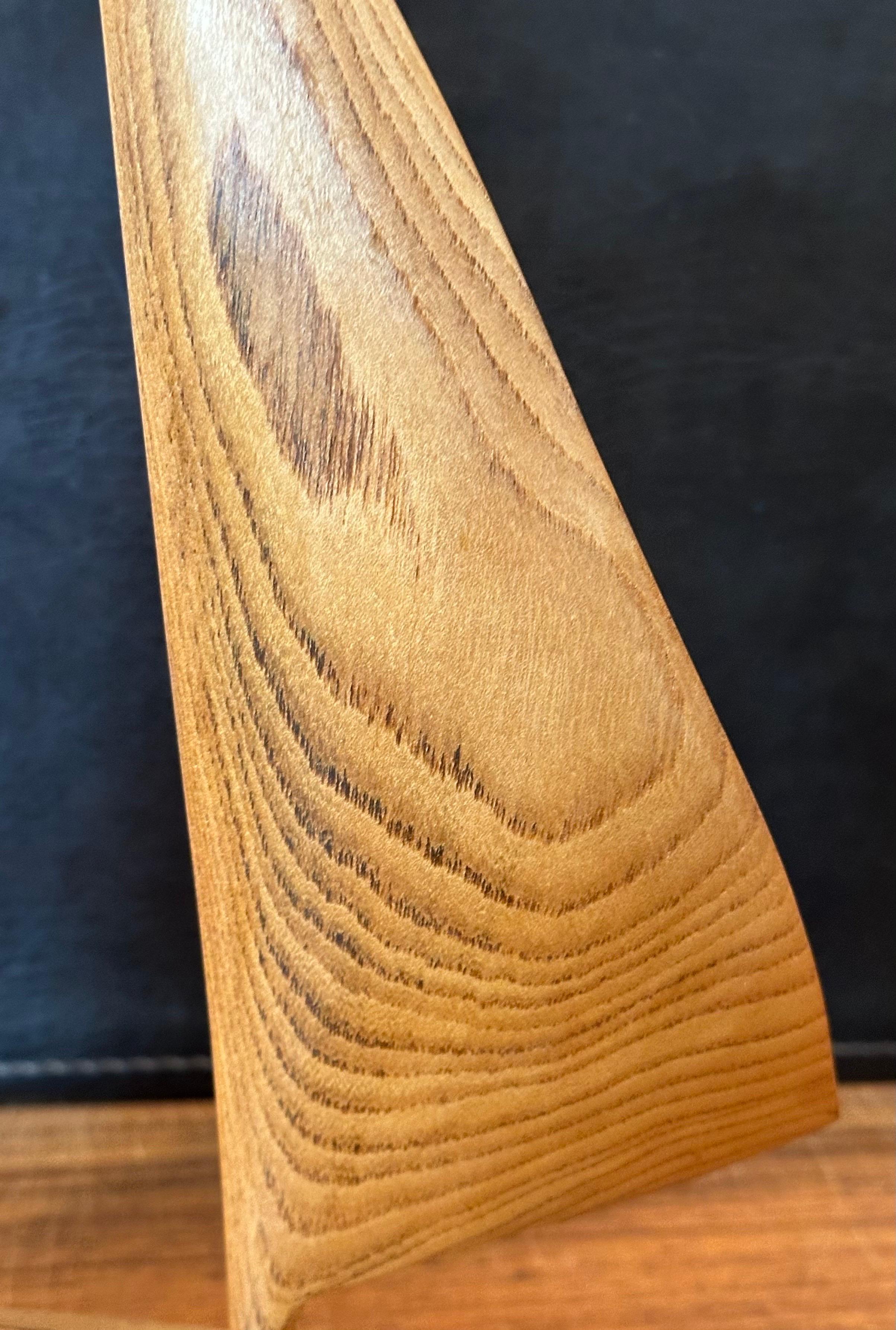 Large Hand Carved Teak Sailboat Sculpture - Signed in vendita 9