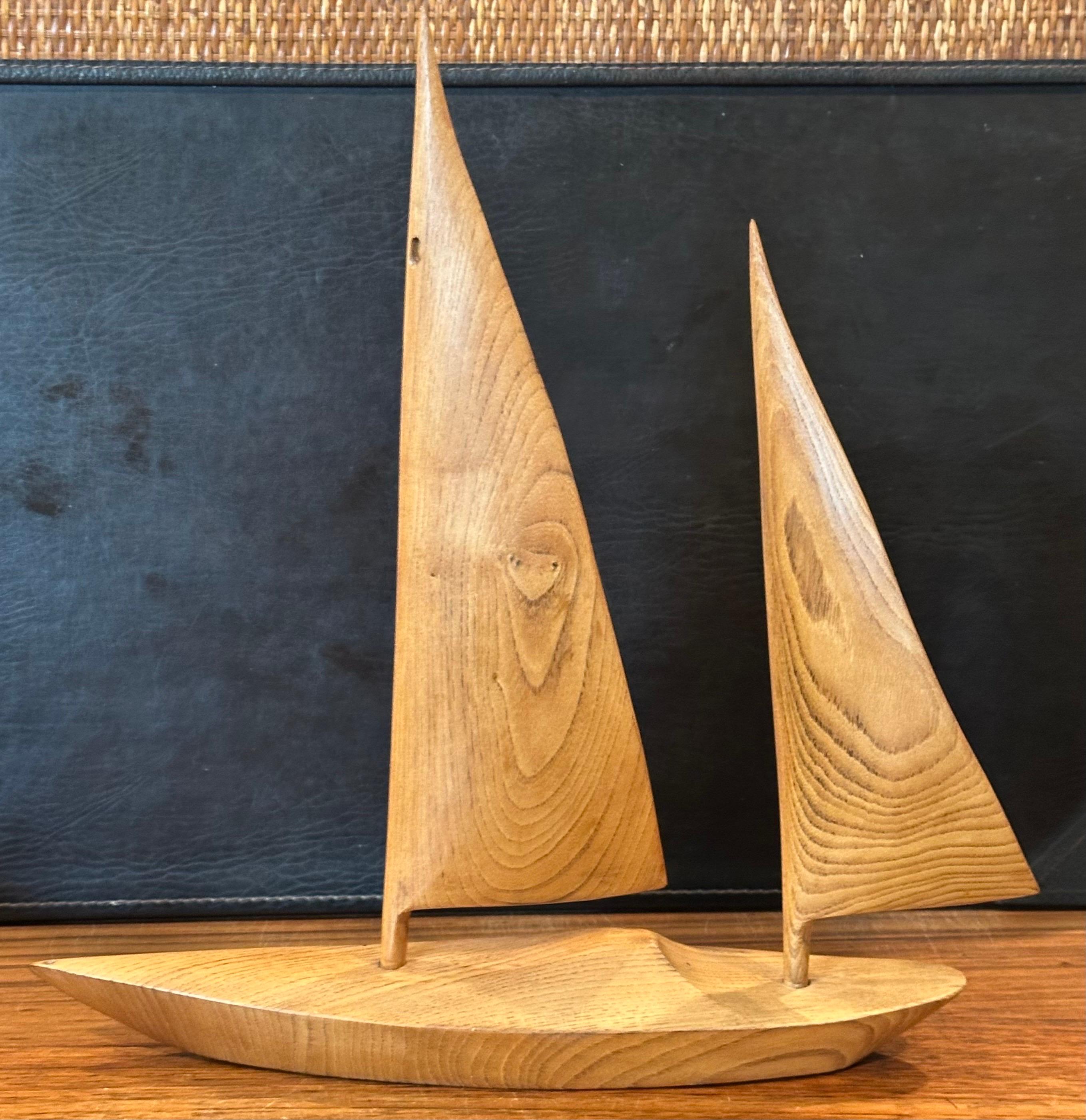 Large Hand Carved Teak Sailboat Sculpture - Signed in vendita 10