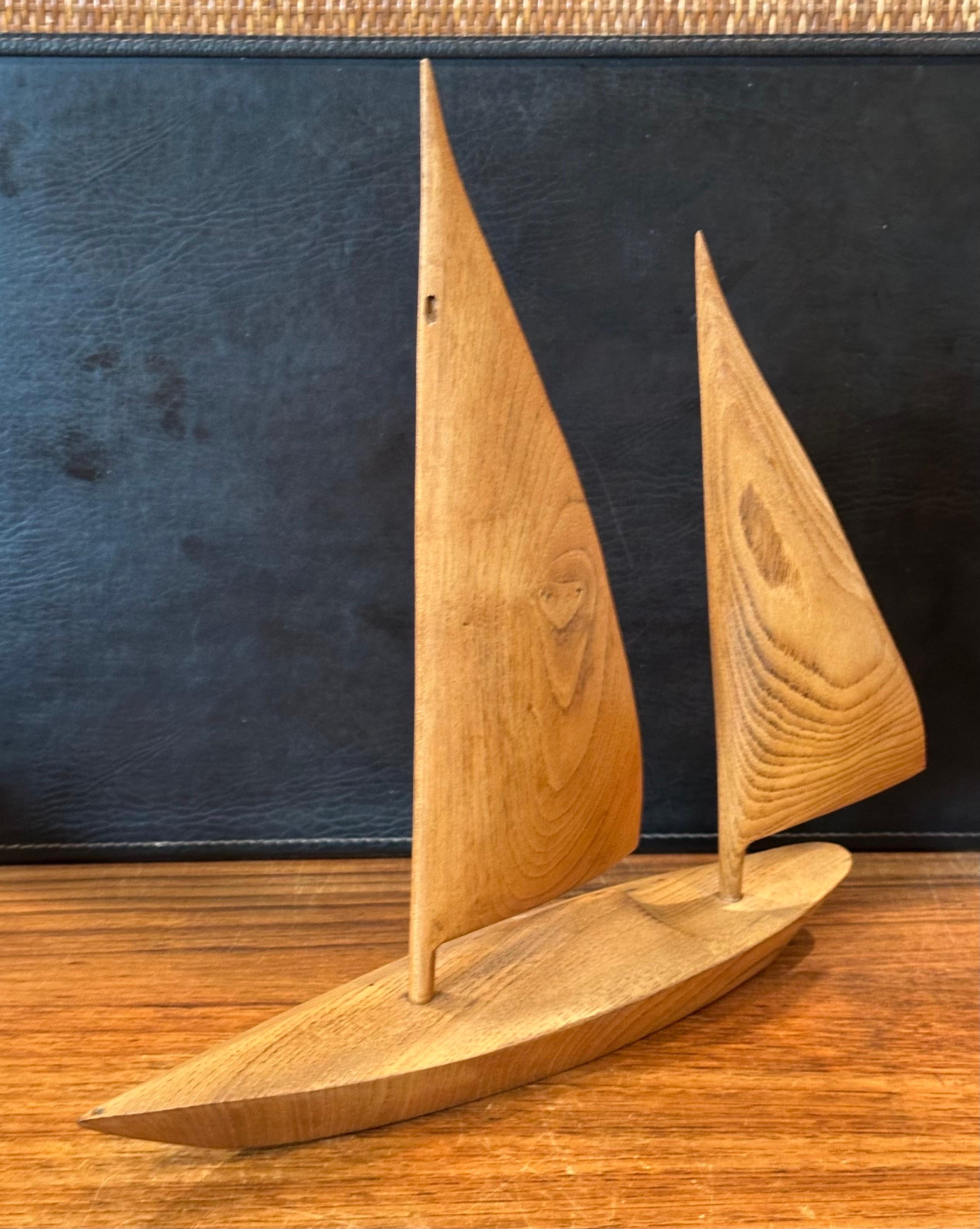 Large Hand Carved Teak Sailboat Sculpture - Signed in vendita 2