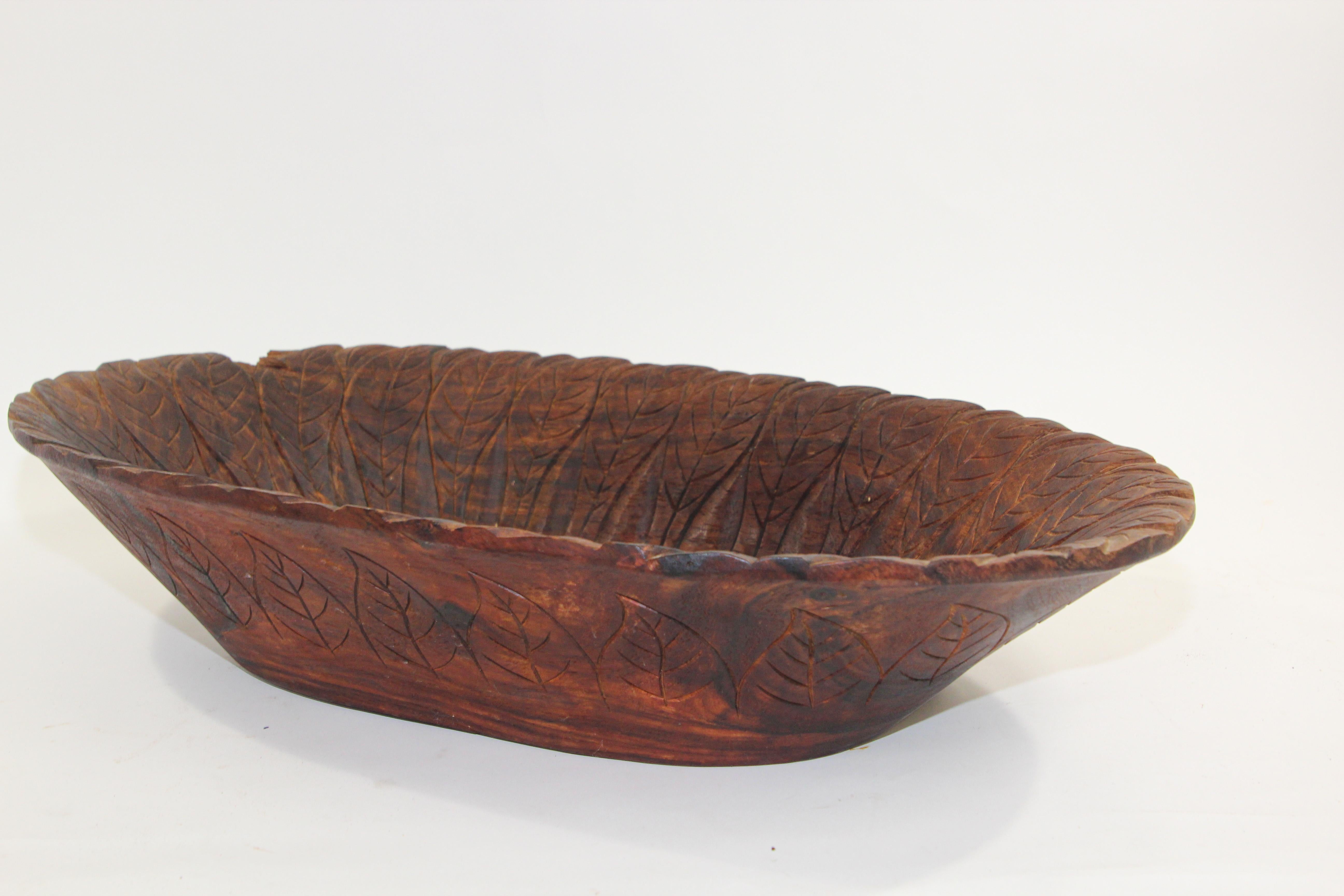 20th Century Large Hand-Carved Tribal Wooden Bowl from the Batak of Sumatra For Sale