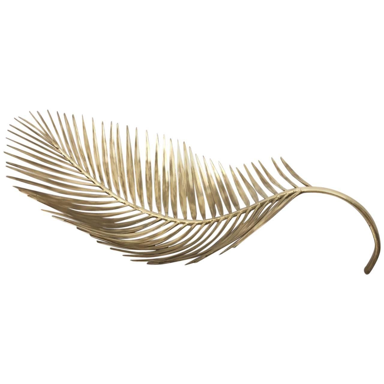 Grande sculpture de feuilles de palmier en laiton coulé à la main