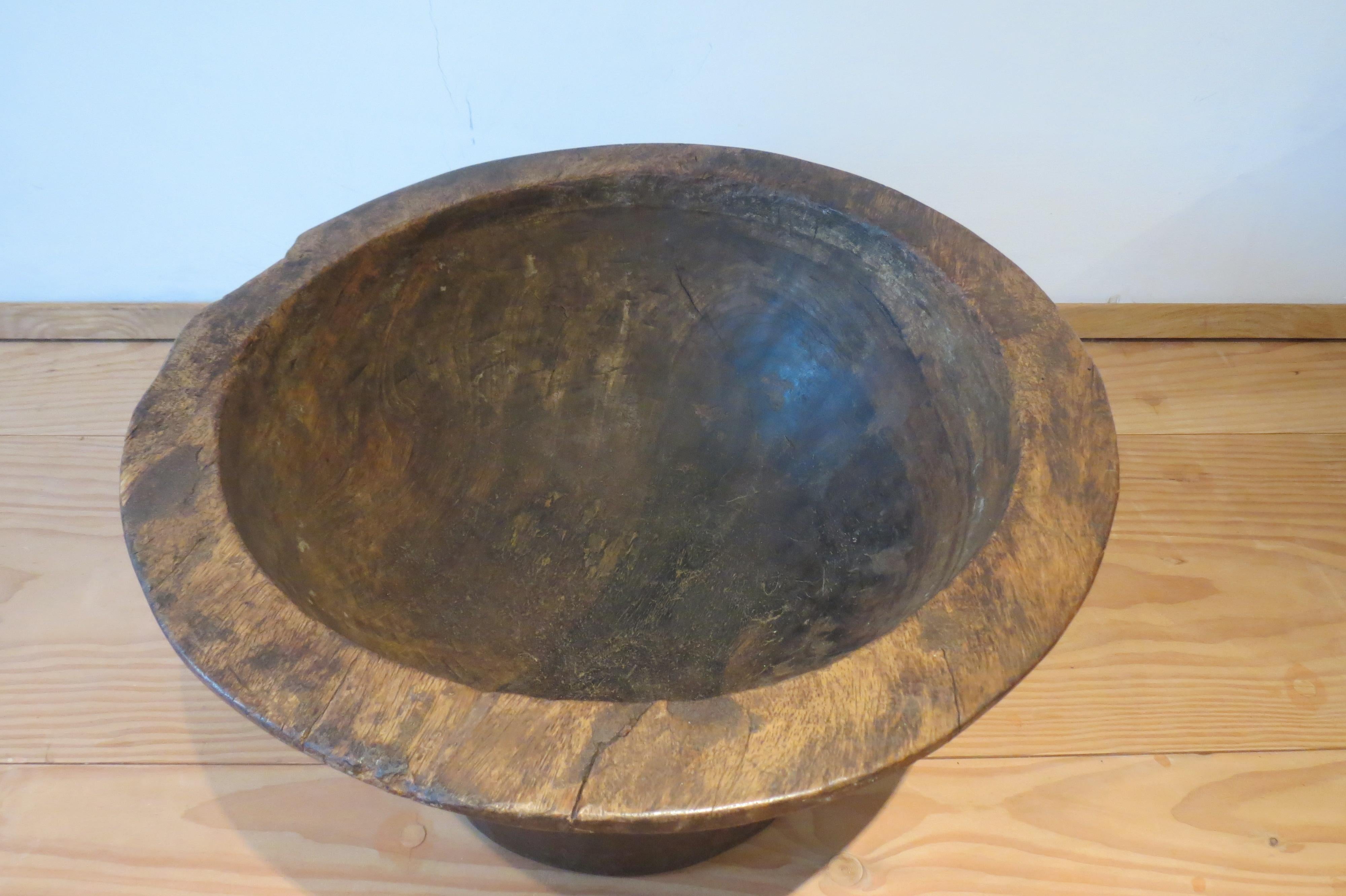 Large Hand Crafted African Hardwood Wooden Bowl  In Fair Condition In Stow on the Wold, GB