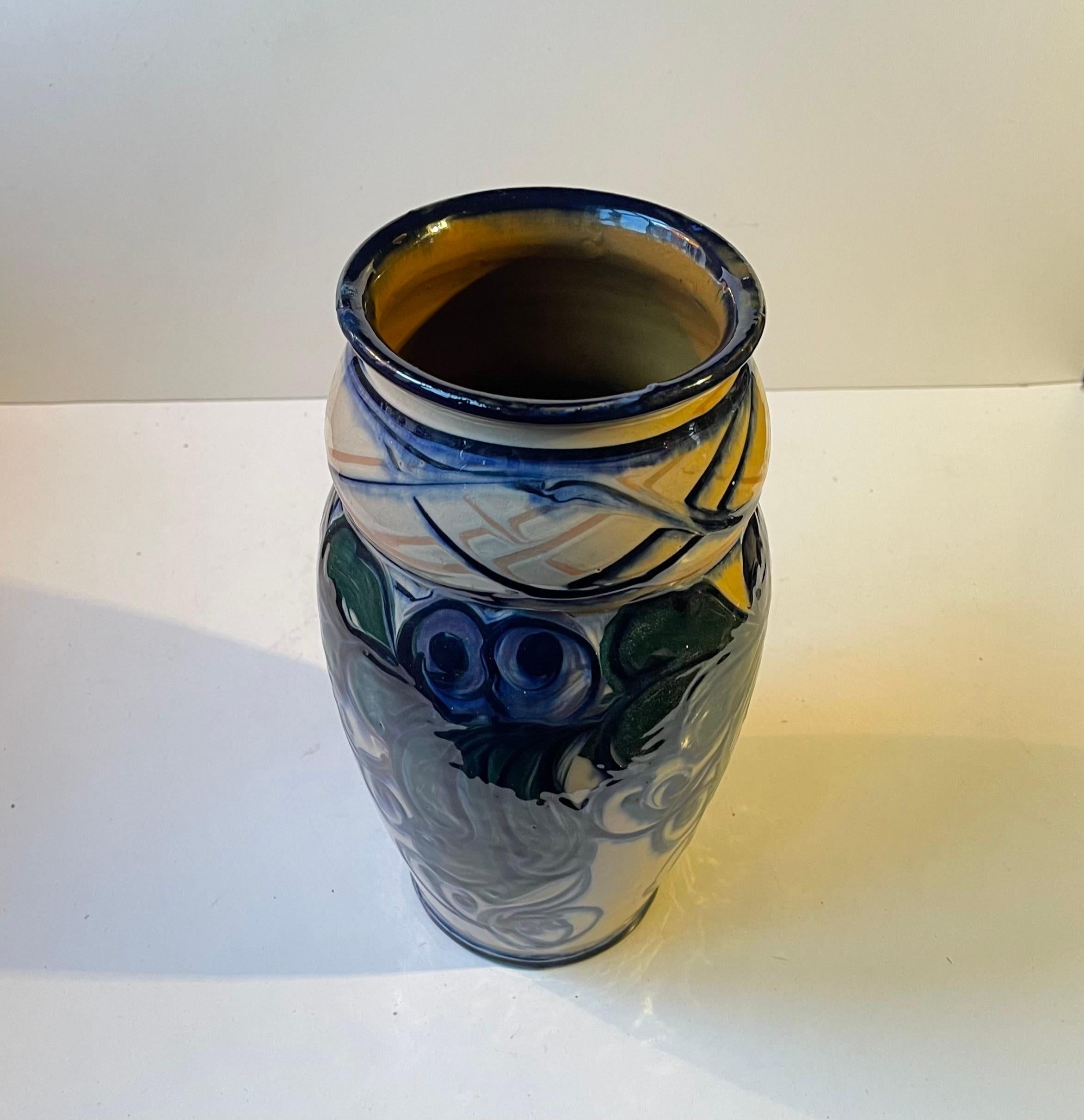 Ceramica Grande vaso danese Art Nouveau smaltato a mano di Danico, anni '20 in vendita