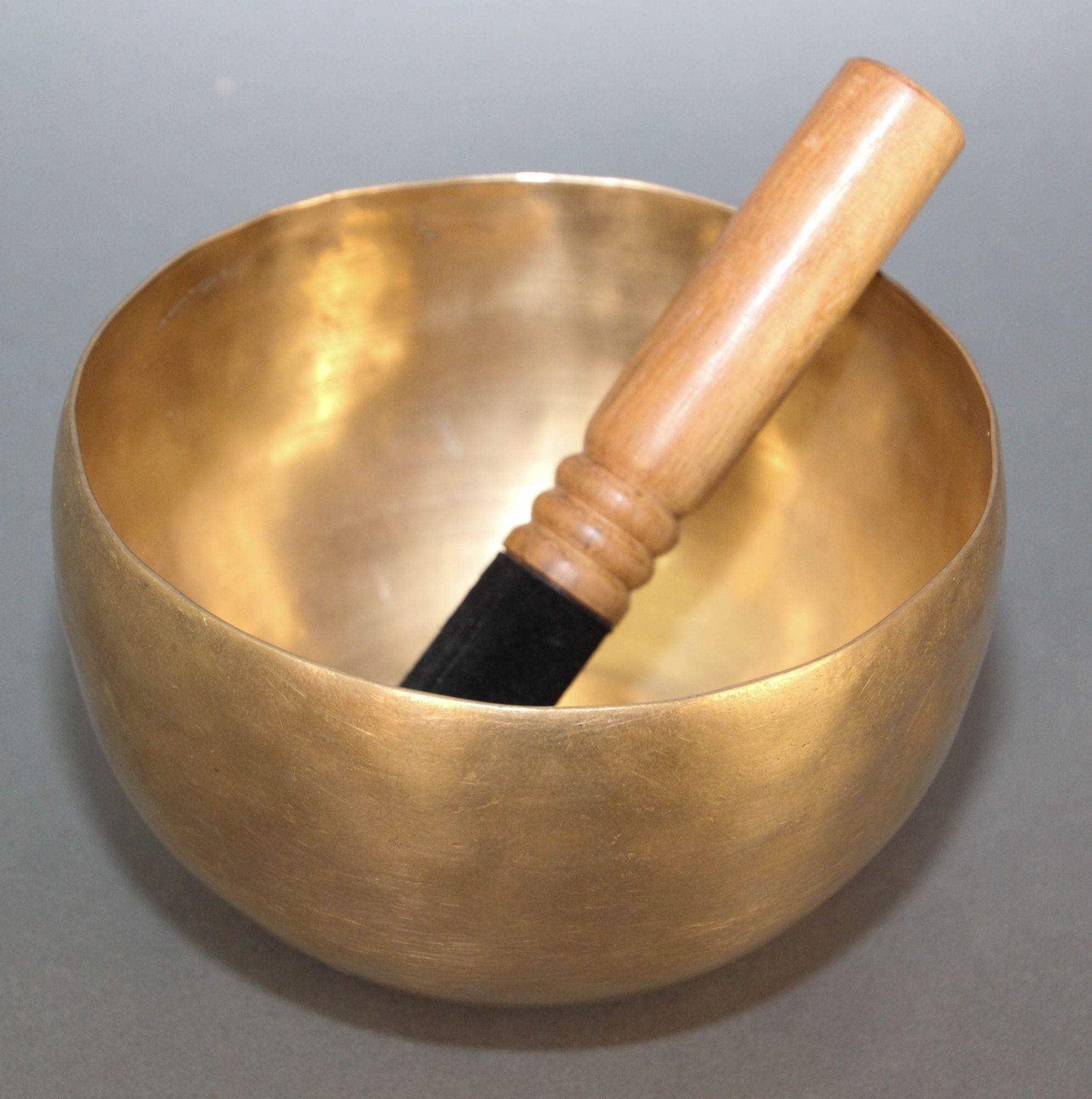 Tibetan Large Hand-Hammered Brass Singing Bowl Nepal 1950s For Sale