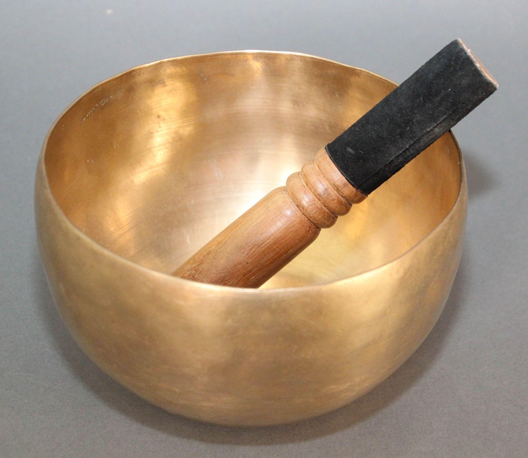 Nepalese Large Hand-Hammered Brass Singing Bowl Nepal 1950s For Sale