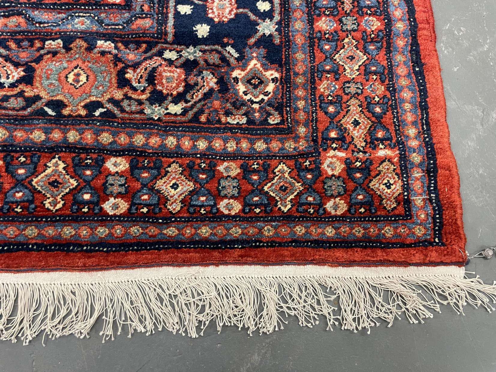 Großer handgeknüpfter kurdischer Bidjar-Teppich, Westasien, Rostwolle Wohnzimmerteppich im Angebot 4