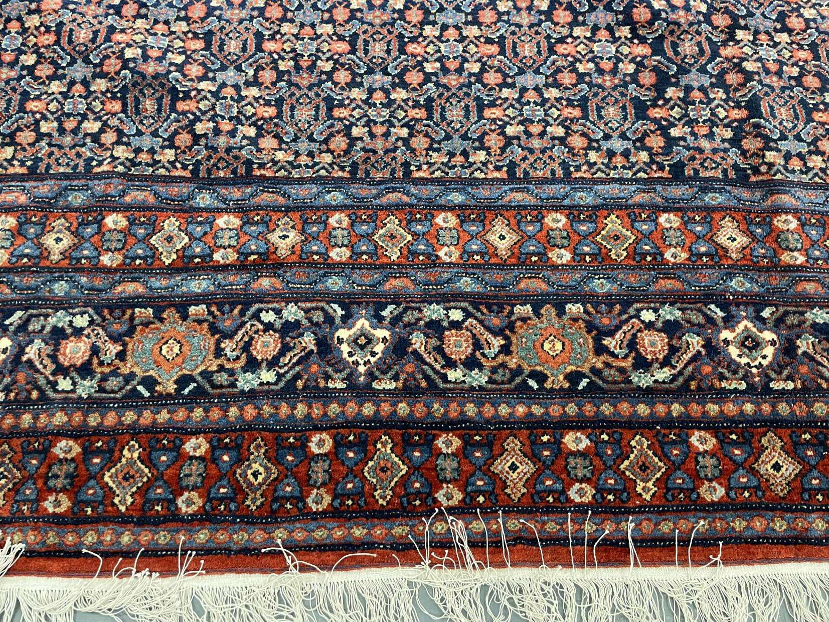 Großer handgeknüpfter kurdischer Bidjar-Teppich, Westasien, Rostwolle Wohnzimmerteppich im Angebot 9