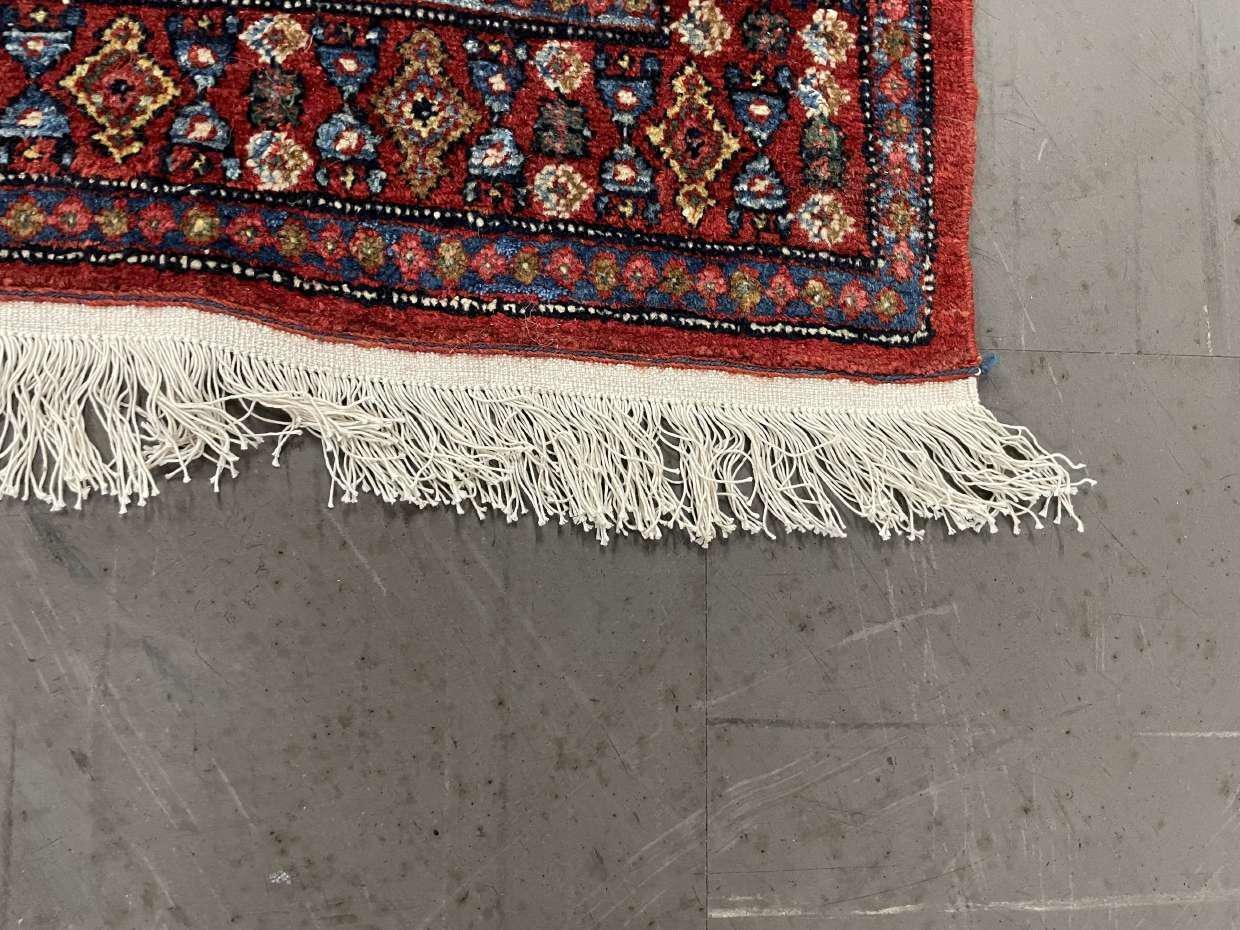 Großer handgeknüpfter kurdischer Bidjar-Teppich, Westasien, Rostwolle Wohnzimmerteppich (Westasiatisch) im Angebot