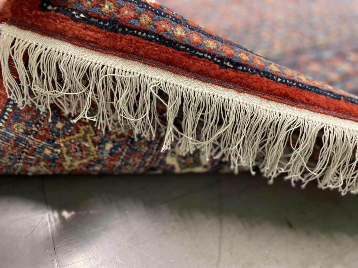 Großer handgeknüpfter kurdischer Bidjar-Teppich, Westasien, Rostwolle Wohnzimmerteppich (Ende des 20. Jahrhunderts) im Angebot