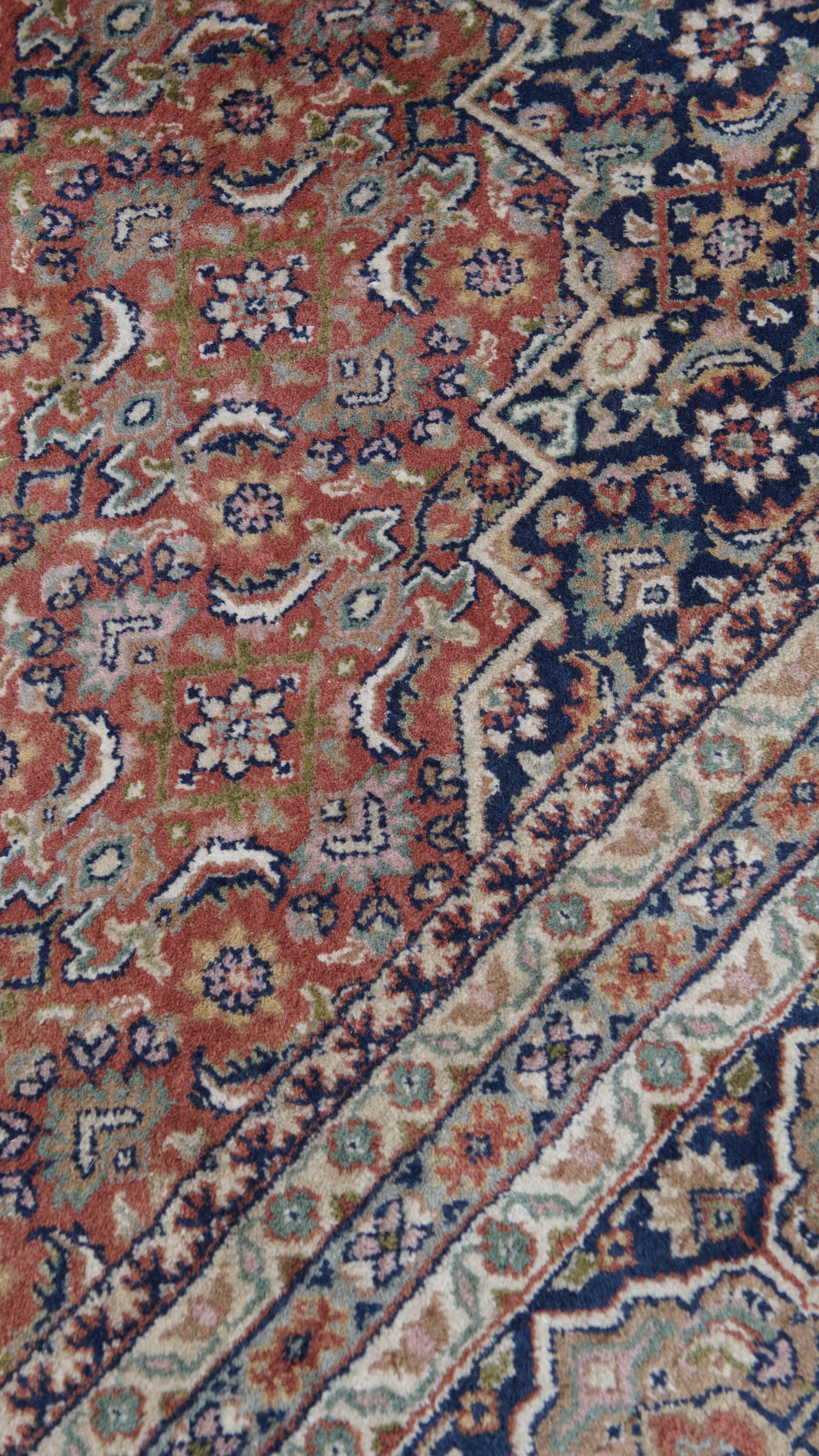 Annodato a mano Tappeto grande in stile orientale annodato a mano - 350x250 cm in vendita