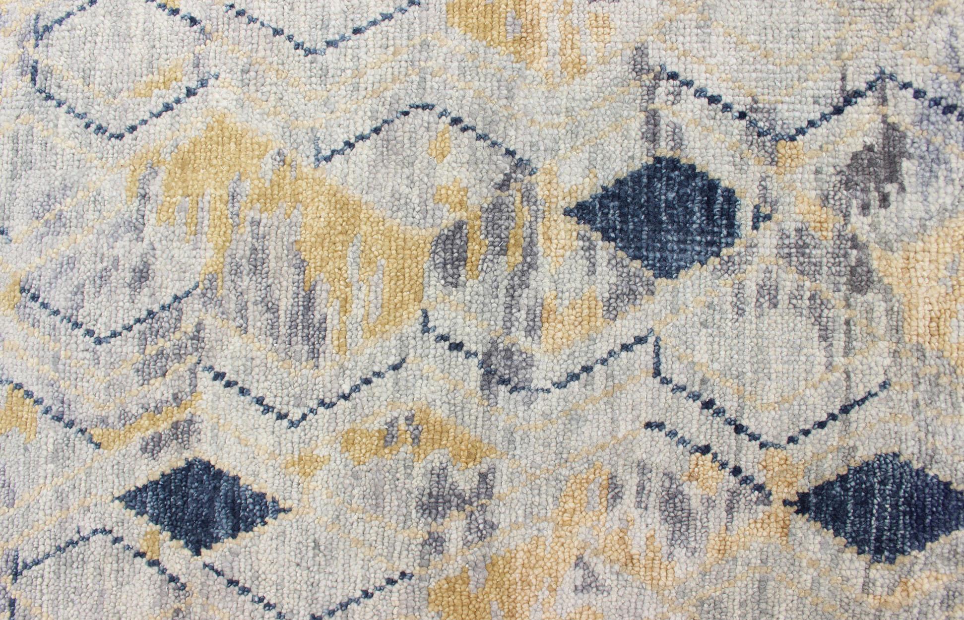 Large Hand Knotted Wool Modern Rug With Diamond Design in Yellow and Blue In Excellent Condition For Sale In Atlanta, GA