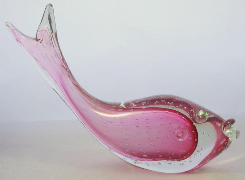 Large Handmade Magenta Pink and Clear Bubble Art Glass Fish Sculpture, 1960s In Good Condition For Sale In London, GB