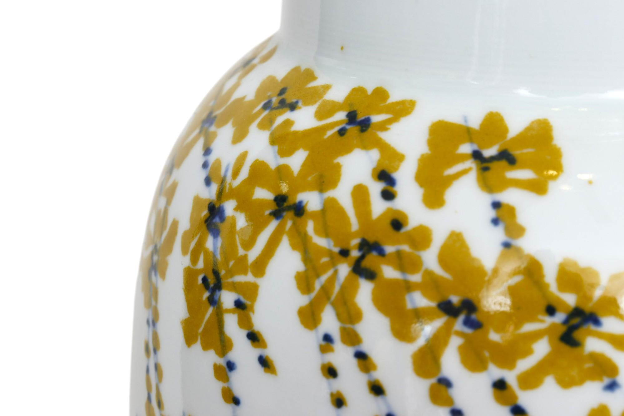 Grandi vasi cinesi in ceramica dipinti a mano, una coppia In condizioni buone in vendita a Bradenton, FL