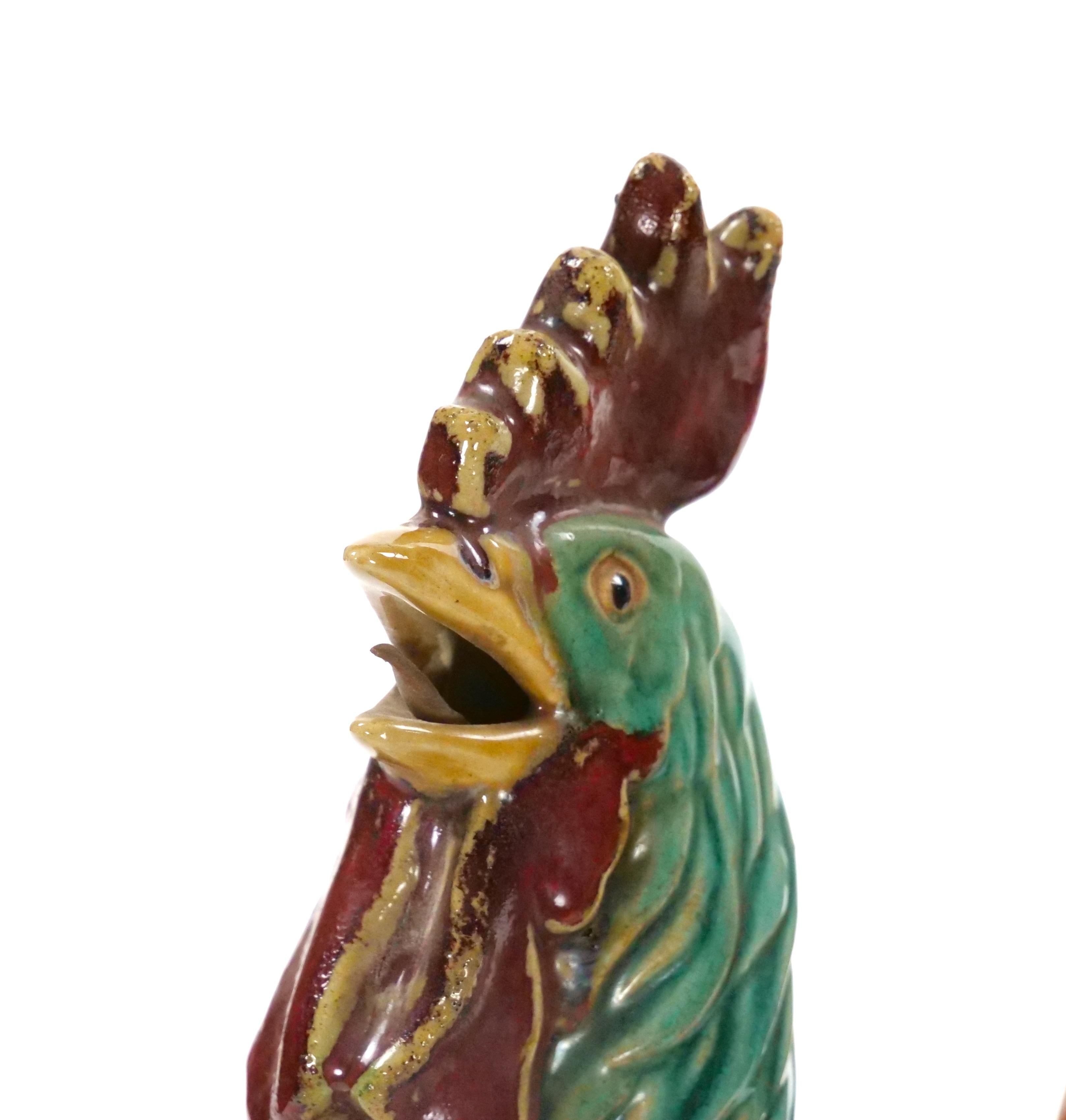 Gran Vajilla de Porcelana Inglesa Pintada a Mano y Decorada Gallo Decorativo finales del siglo XVIII en venta