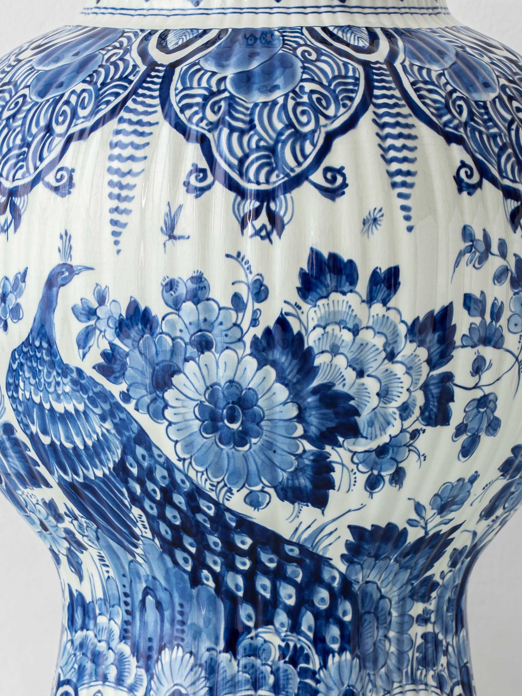 Large Hand-Painted Dutch Delft Blue and White Ceramic Peacock Table Lamp, 1961 For Sale 2