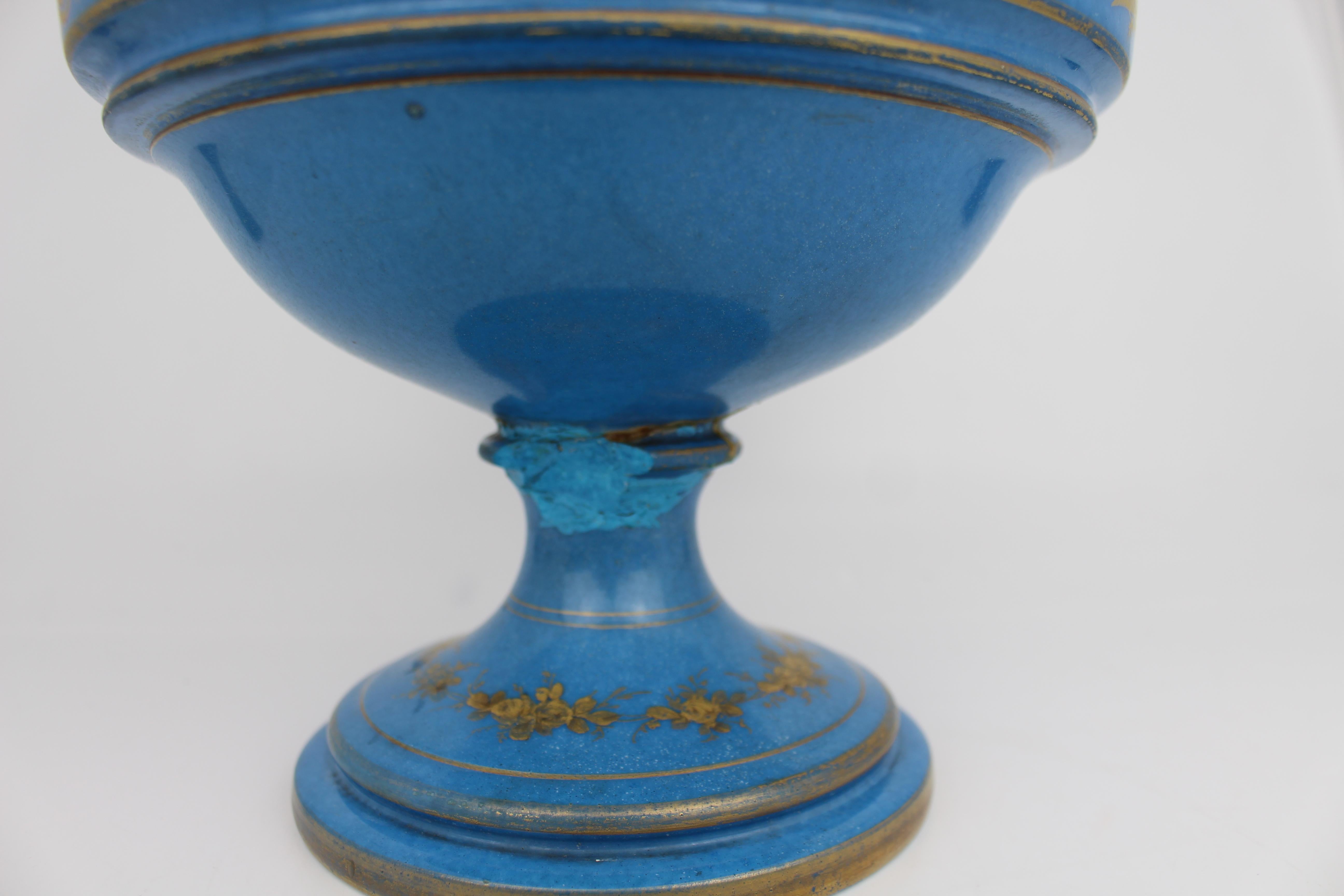 Gran jarrón de porcelana Bleu Céleste pintado a mano al estilo de Sèvres, Francia, hacia 1880 en venta 4