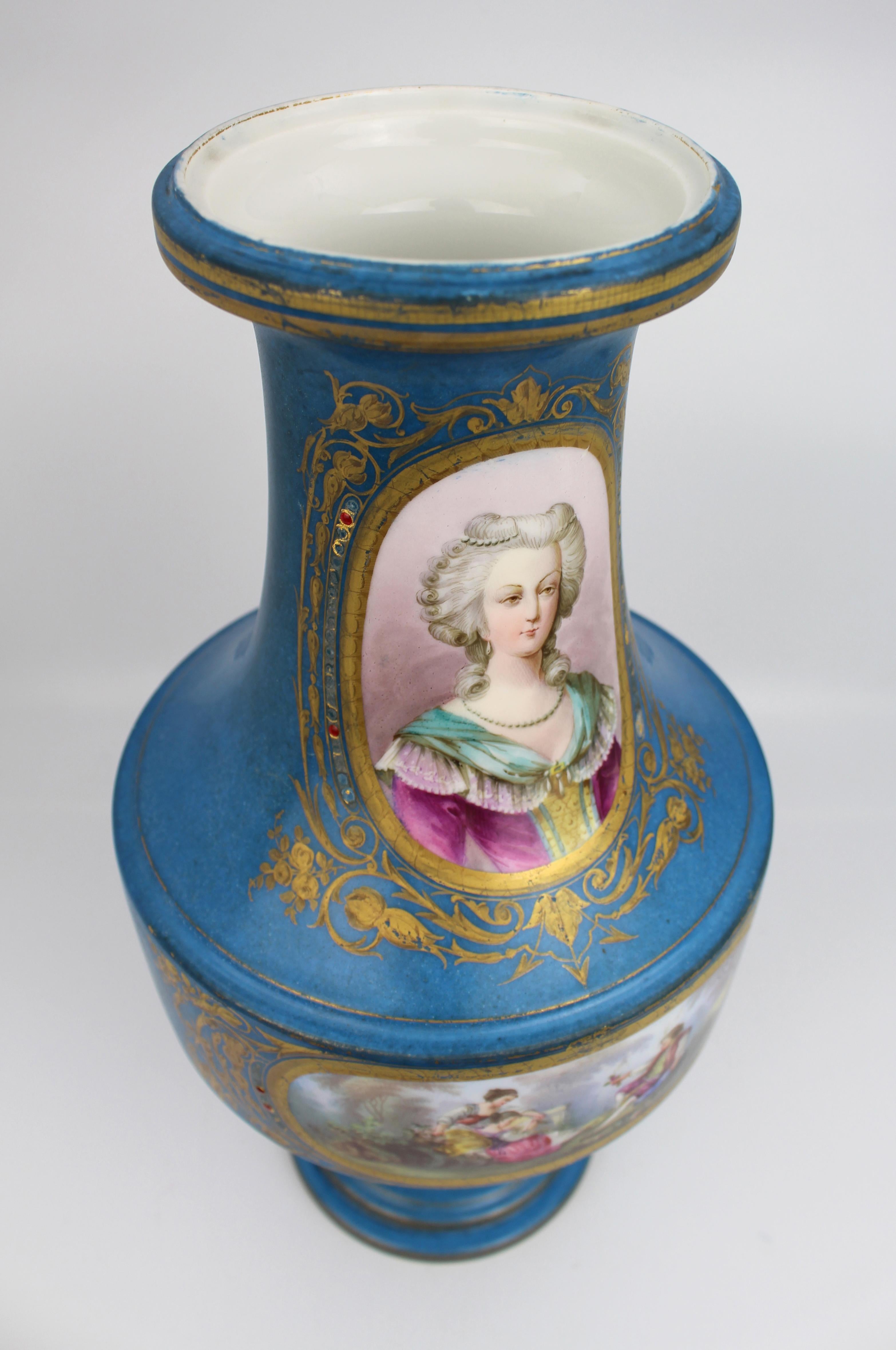 Gran jarrón de porcelana Bleu Céleste pintado a mano al estilo de Sèvres, Francia, hacia 1880 Porcelana en venta