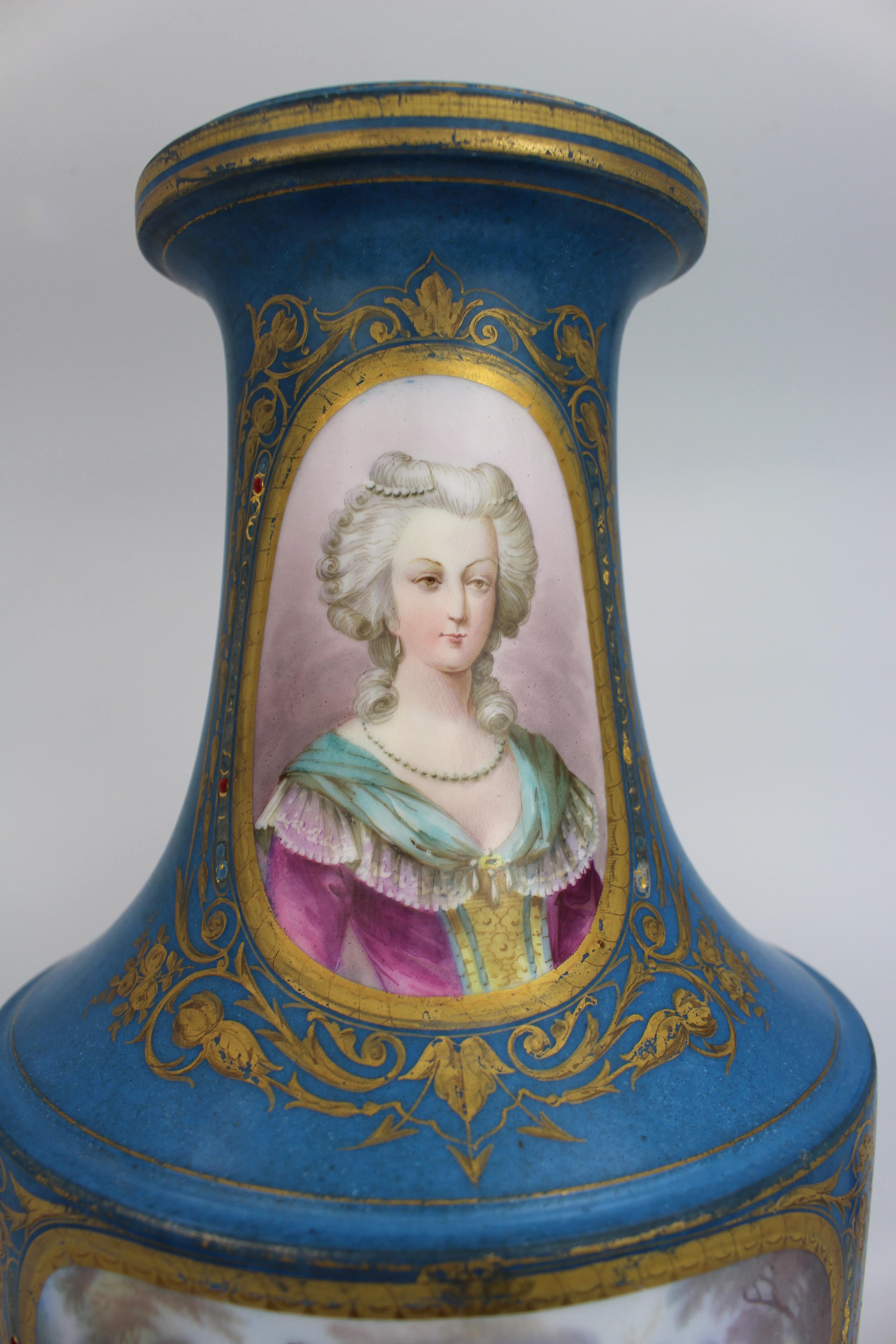 Gran jarrón de porcelana Bleu Céleste pintado a mano al estilo de Sèvres, Francia, hacia 1880 en venta 1