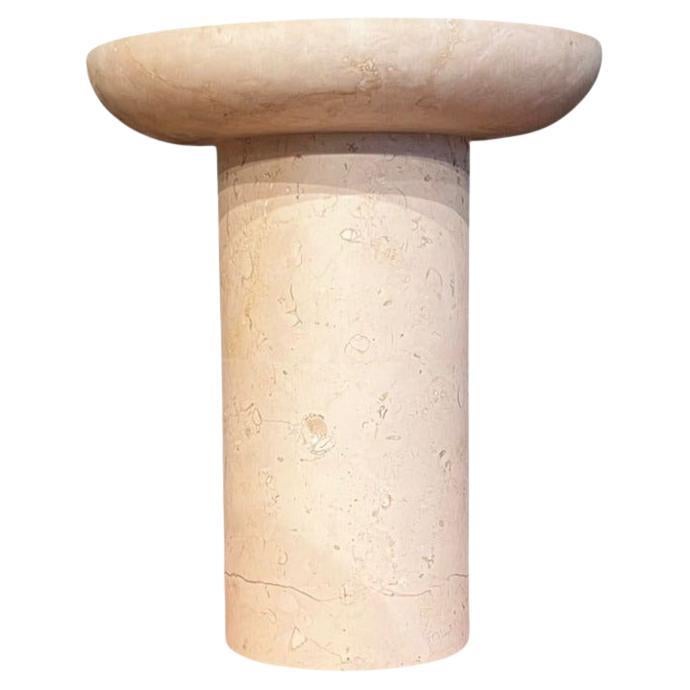 Grande vaso scolpito a mano in travertino Maya da Taller Maya, 2024 in vendita