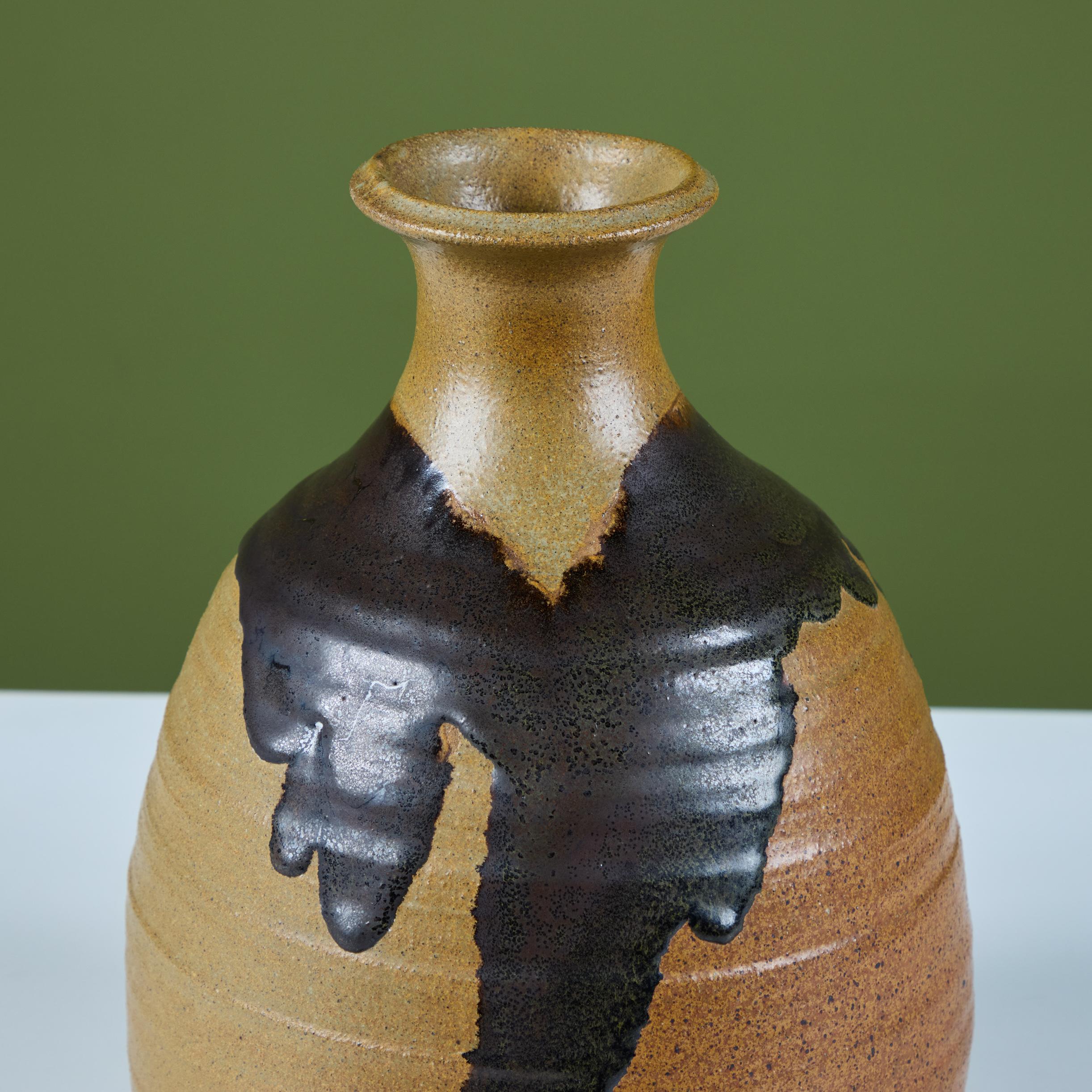 Vaso grande in gres fatto a mano con smalto a goccia in vendita 4