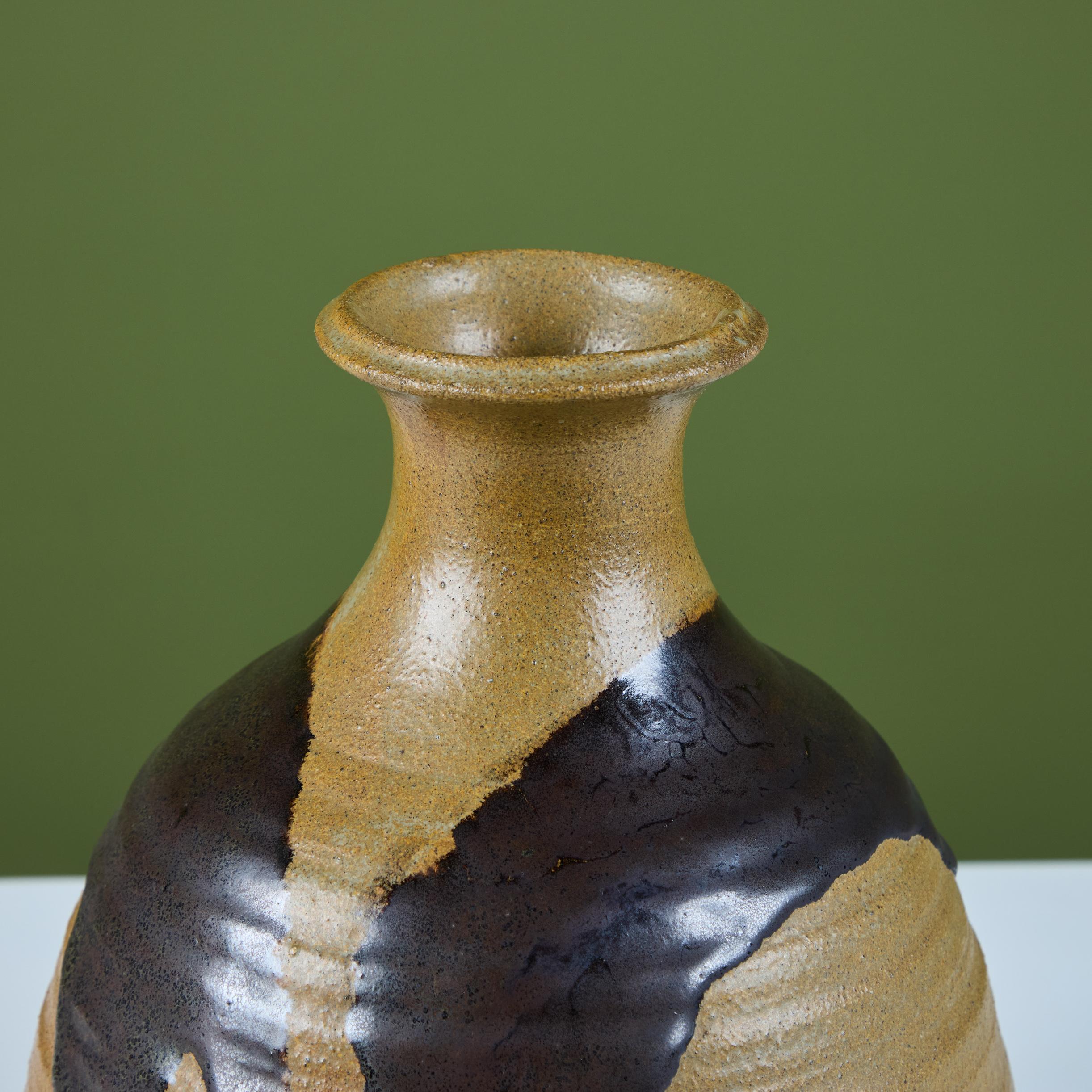 Vaso grande in gres fatto a mano con smalto a goccia in vendita 5