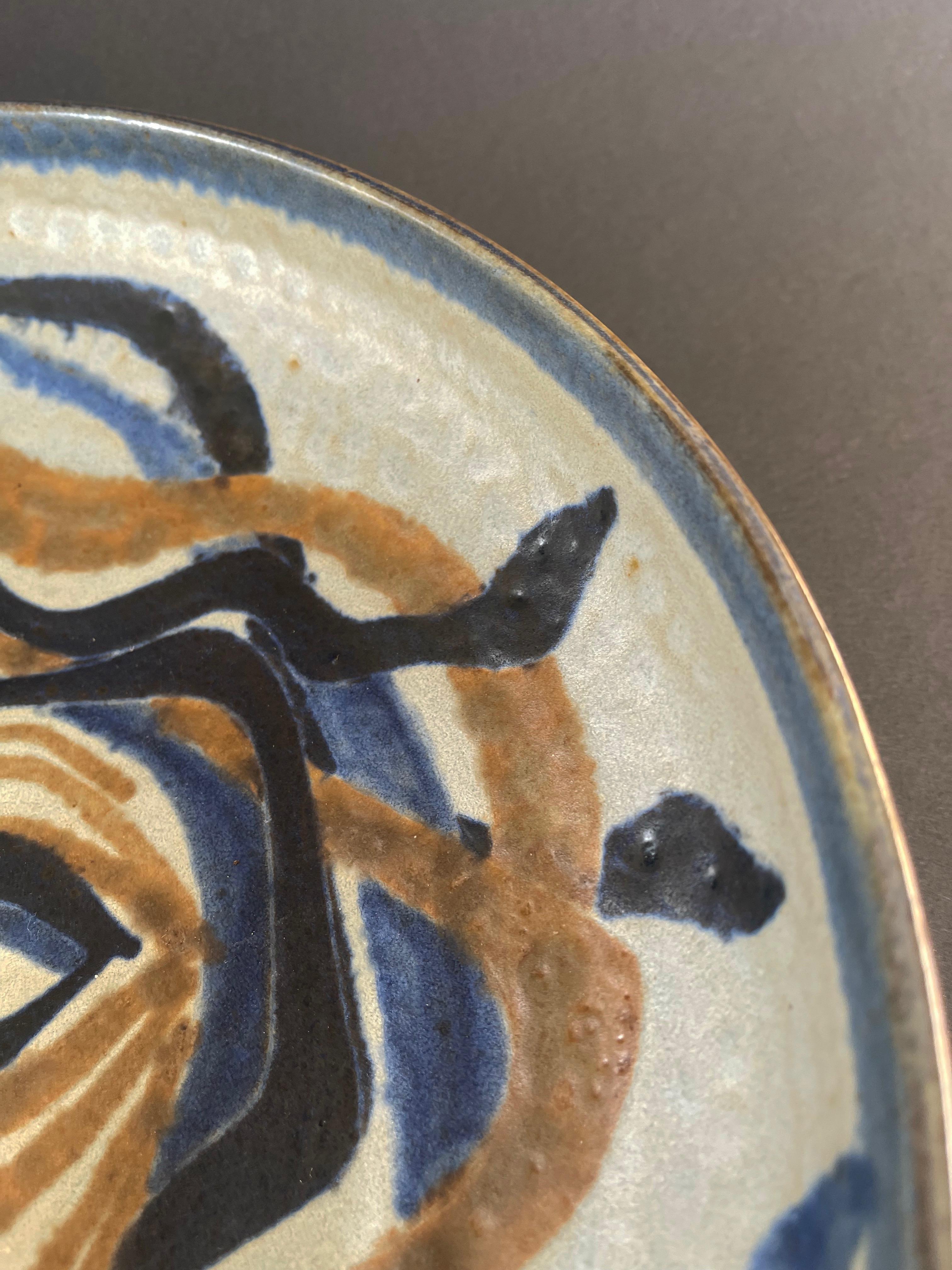 Ciotola in ceramica con testa di Medusa realizzata a mano da Studio A, centrotavola di Ambacht, anni '70 In condizioni buone in vendita a Andernach, DE