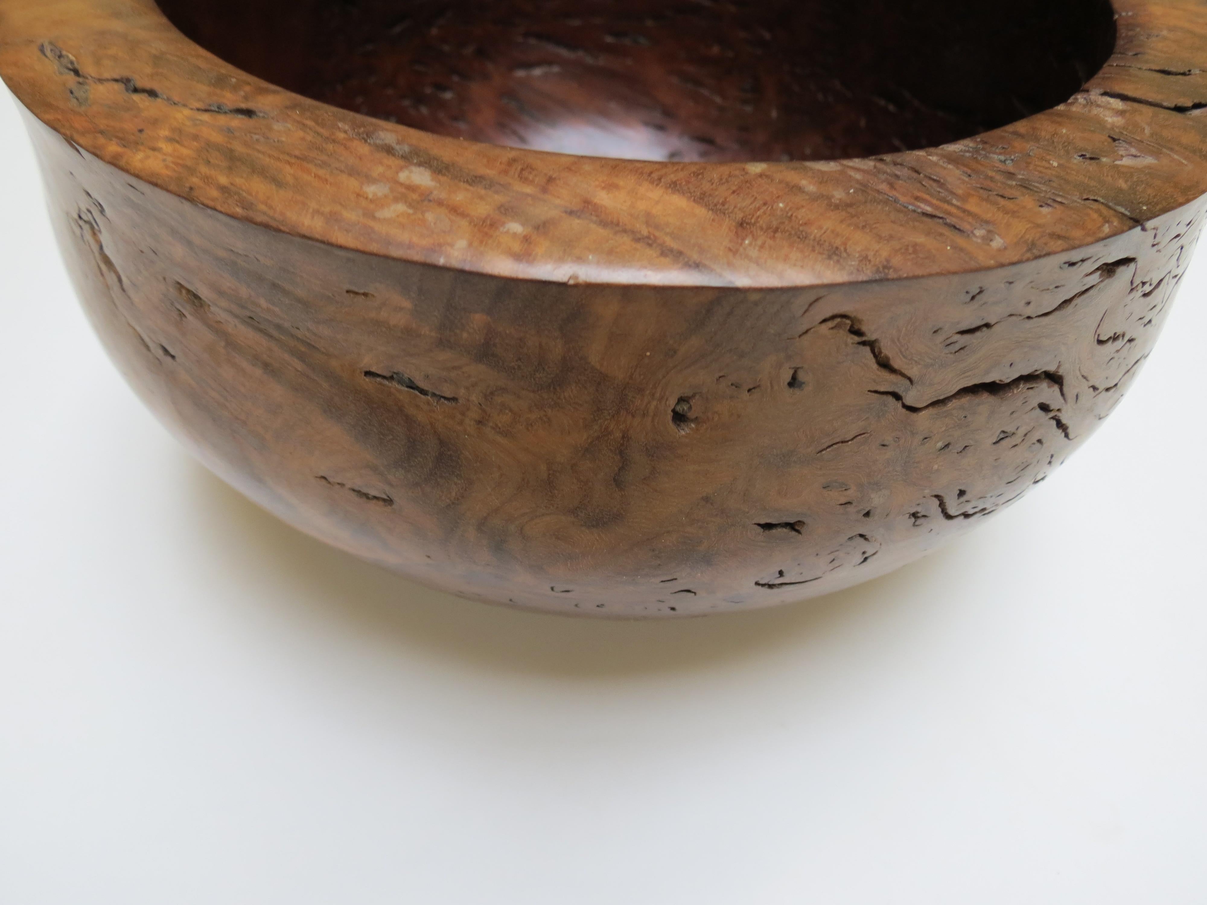 20th Century Large Hand Turned Jarrah Wood Decorative Bowl 1980s For Sale