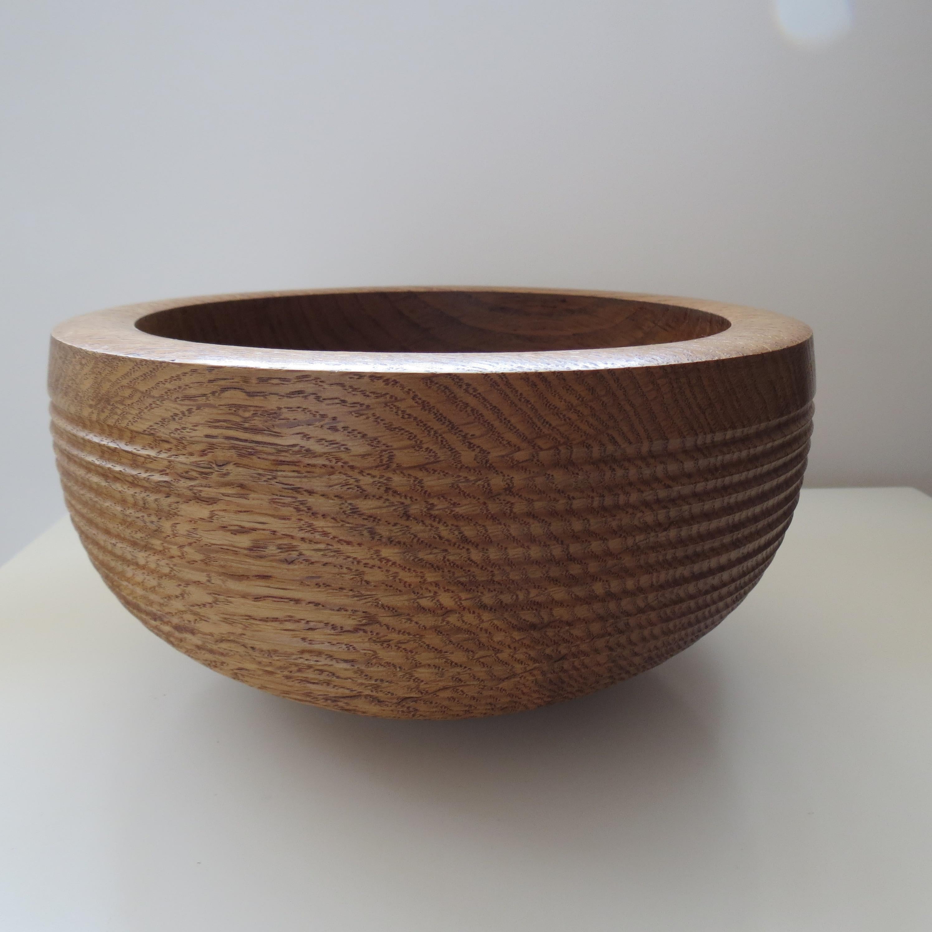 Grand bol décoratif en Oak Oak tourné à la main en vente 3