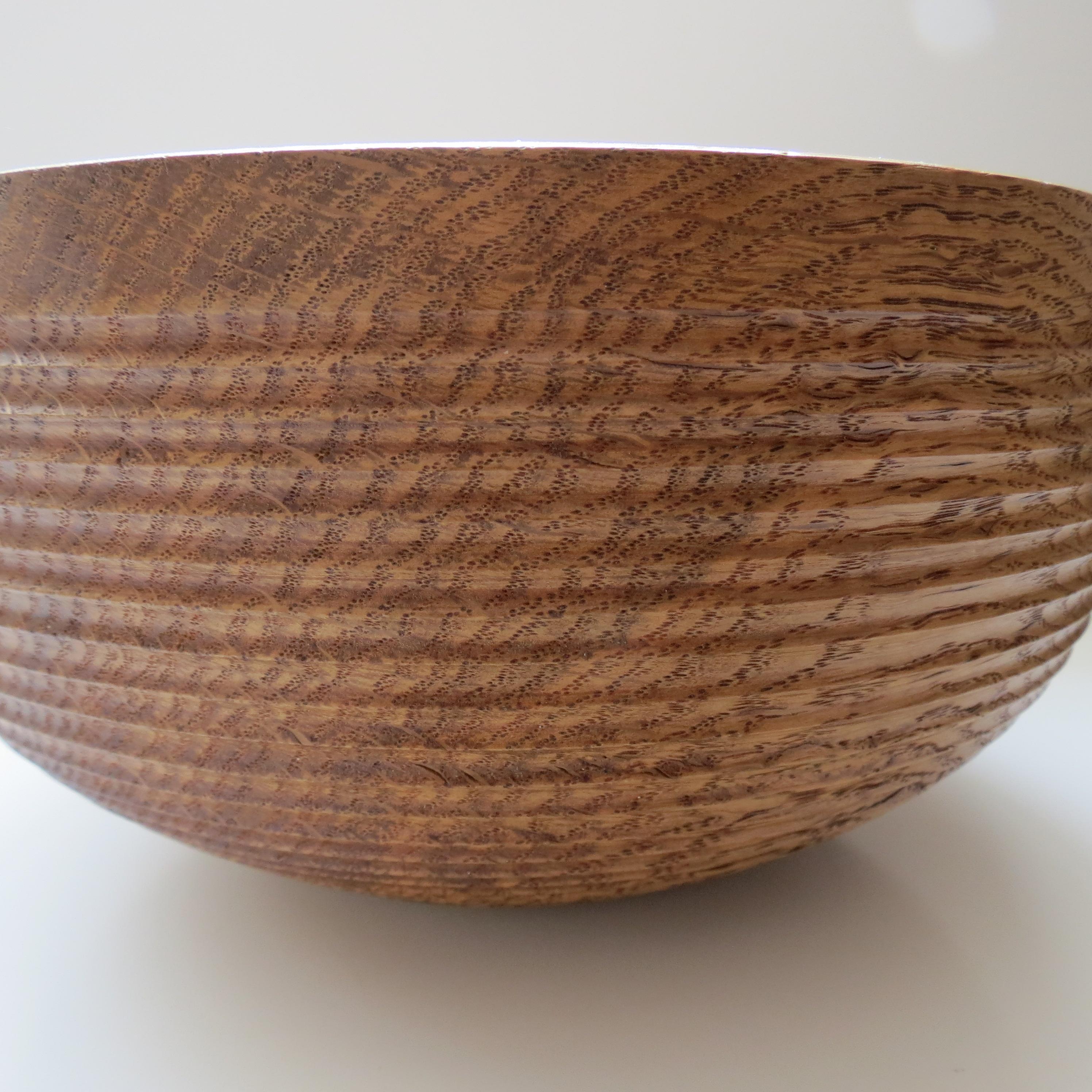 Anglais Grand bol décoratif en Oak Oak tourné à la main en vente