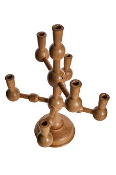 Gran candelabro de pino torneado a mano por S. Hellgren, Suecia, 1979
