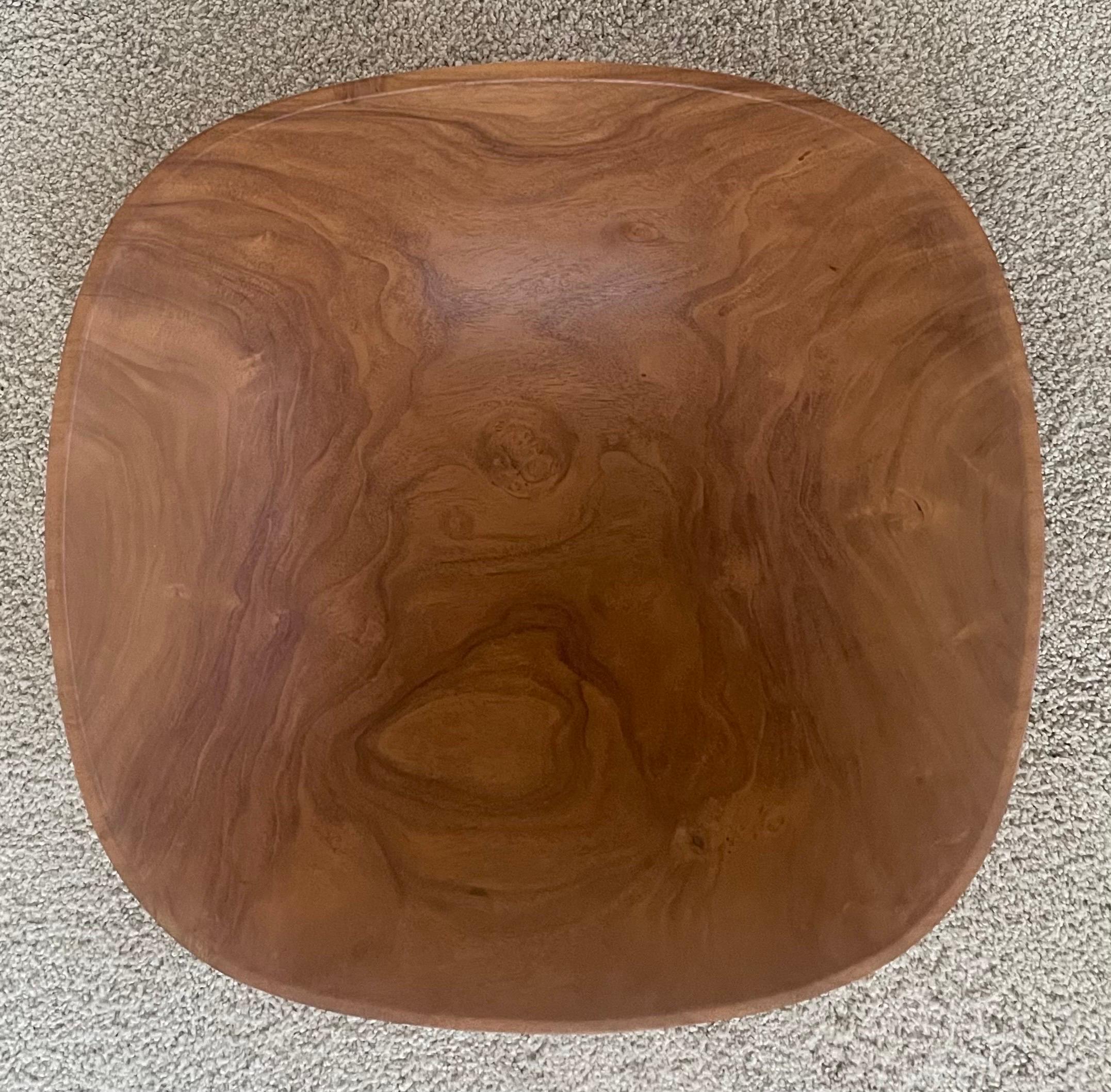 Large Hand Turned Signed Hawiian Milo Wood Bowl  In Good Condition For Sale In San Diego, CA