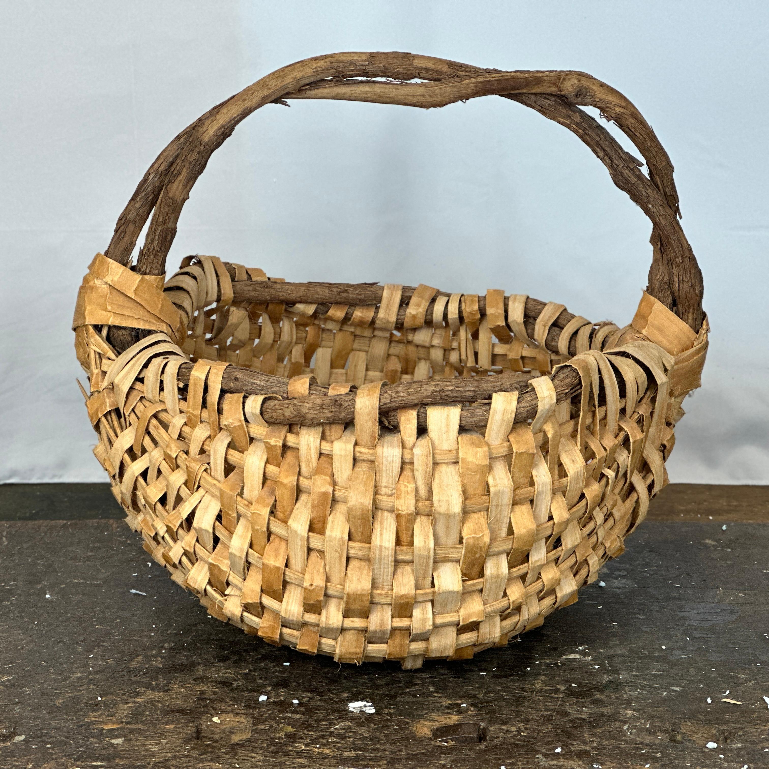 Fatto a mano Grande cesto da raccolta intrecciato a mano di Alvin Wood (1923-2005) in vendita