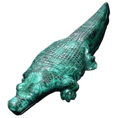 Grande sculpture d'alligator en malachite authentique, sculptée à la main, originaire de la RDC