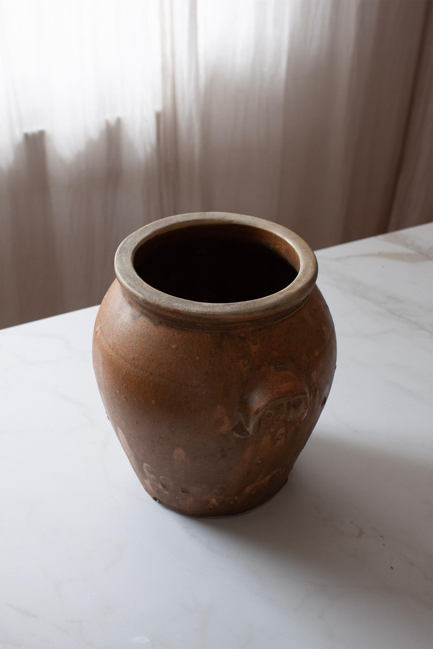 Gran Olla Artesanal de Cerámica Francesa con Esmalte Marrón Mate Francés en venta