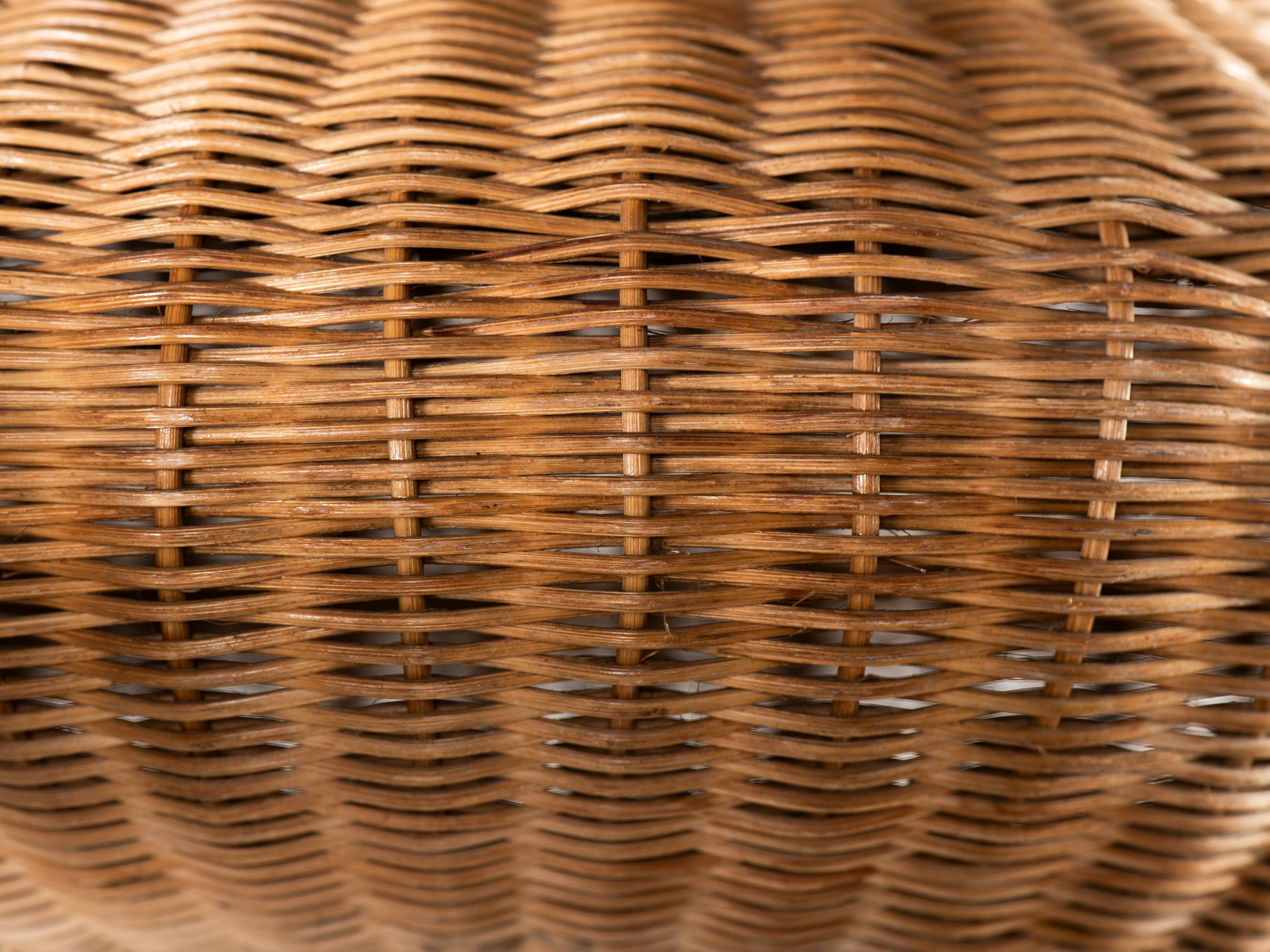 Gran cesta artesanal tejida con tapa de Artek, Finlandia, años 50 en venta 11