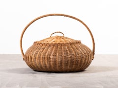 Grande cesto intrecciato con coperchio realizzato a mano da Artek, Finlandia, anni '50