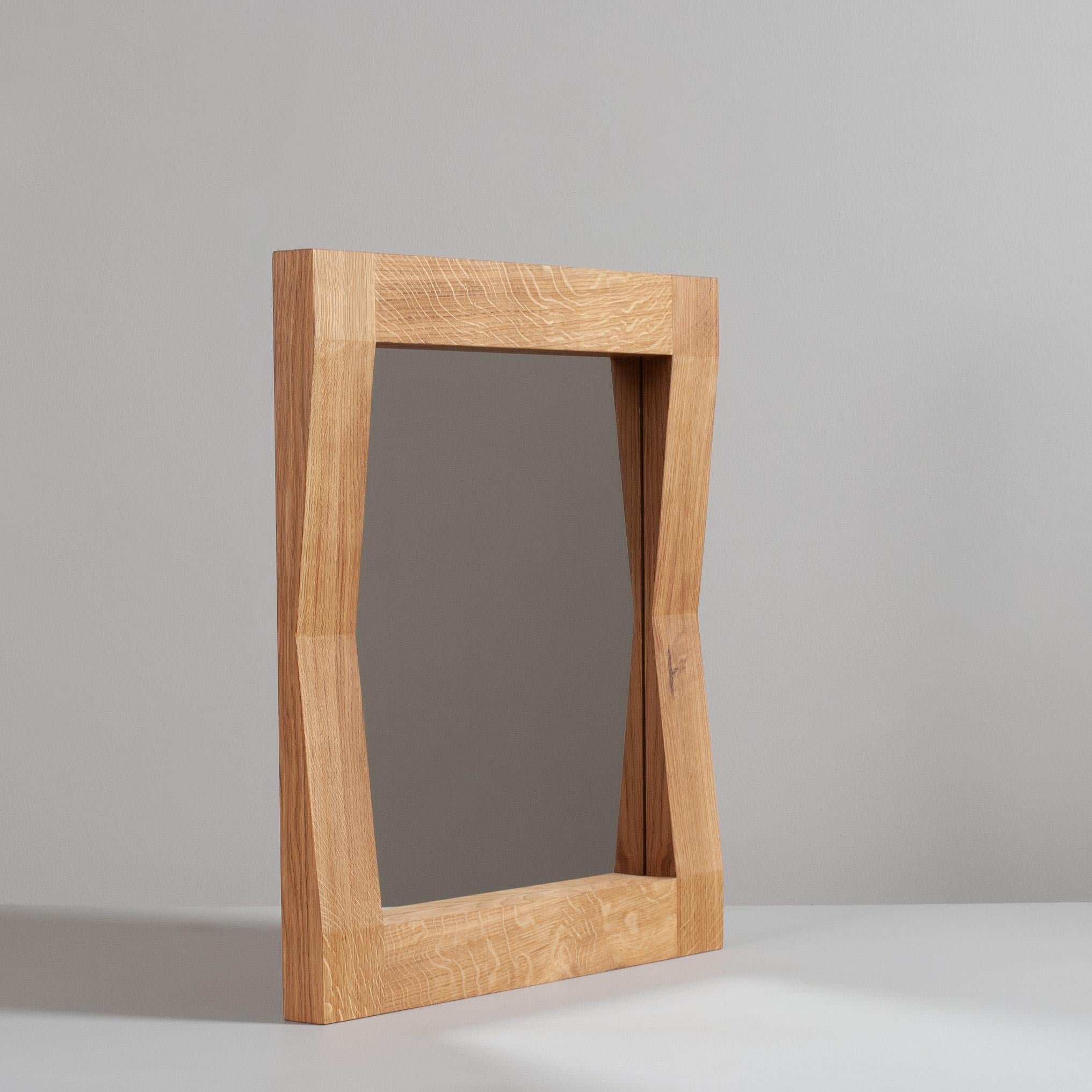 Moderno Handcrafted English Oak Mirror in vendita