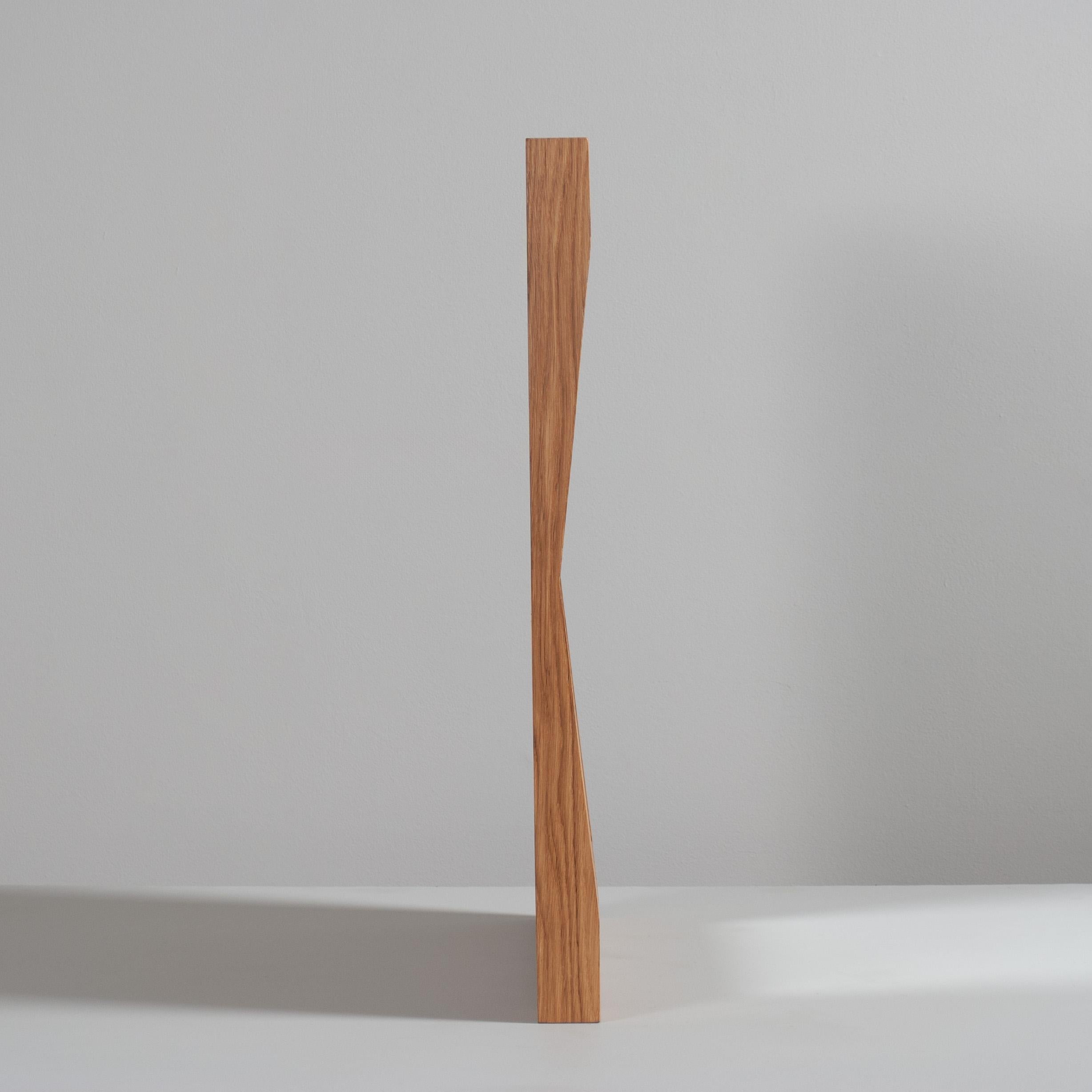 Inglese Handcrafted English Oak Mirror in vendita