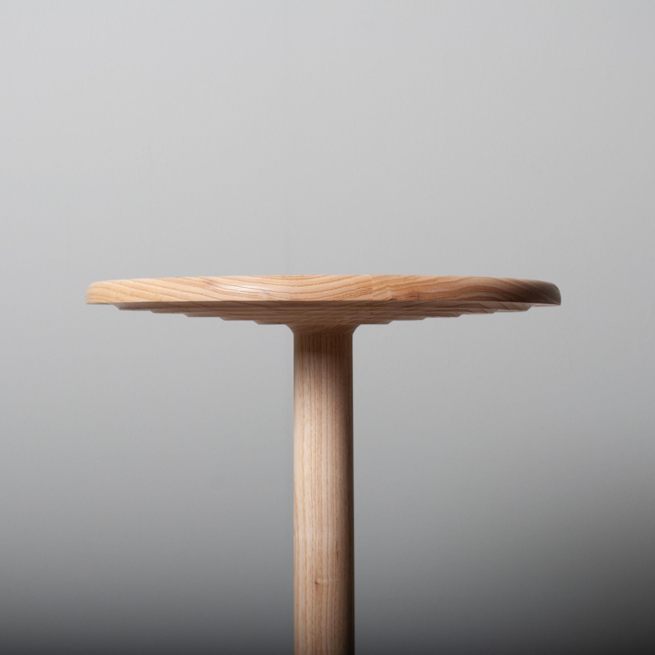 XXIe siècle et contemporain Grande table d'appoint faite main en vente