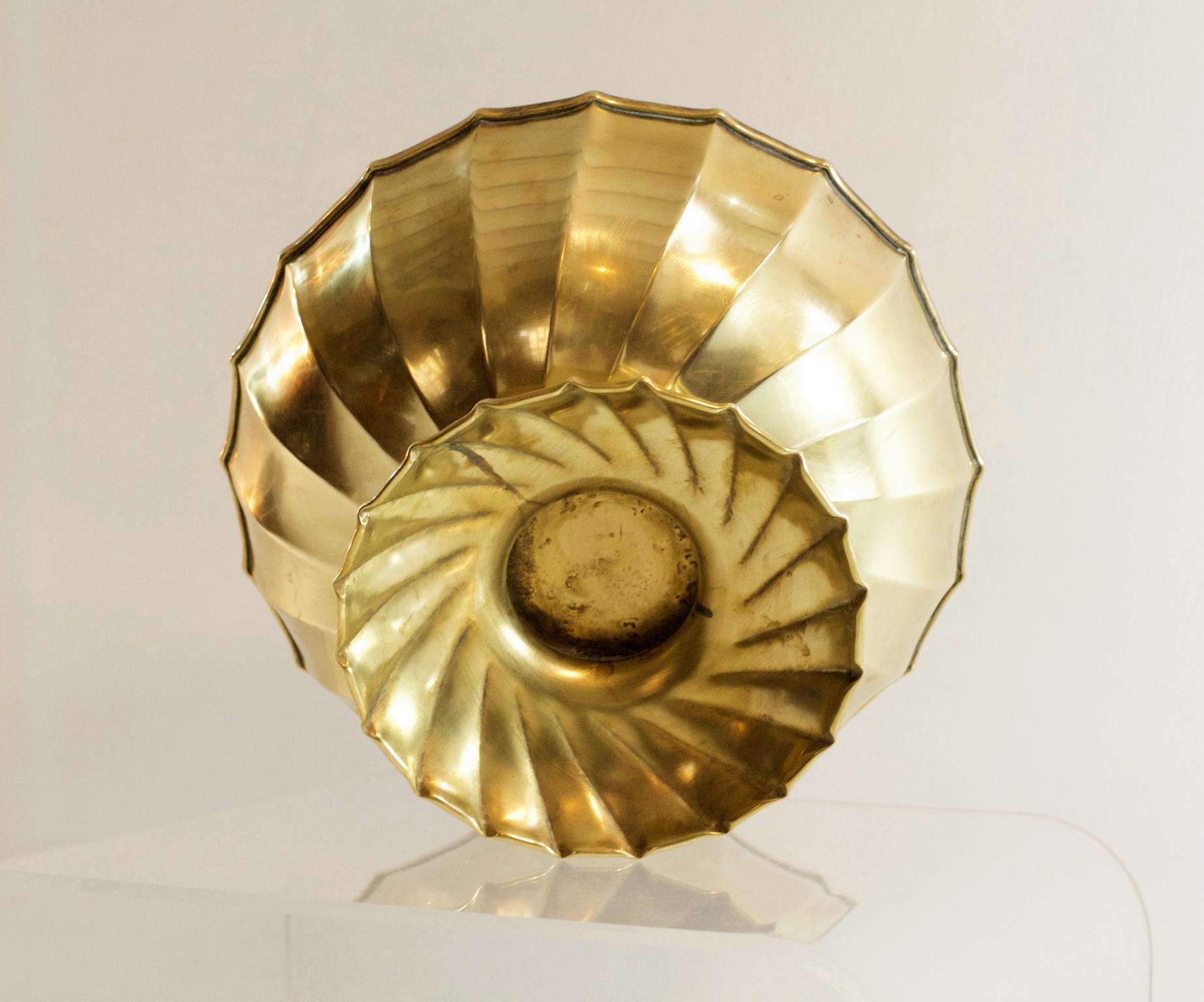 20th Century Large Handmade Brass Bowl by Metall Art Italy