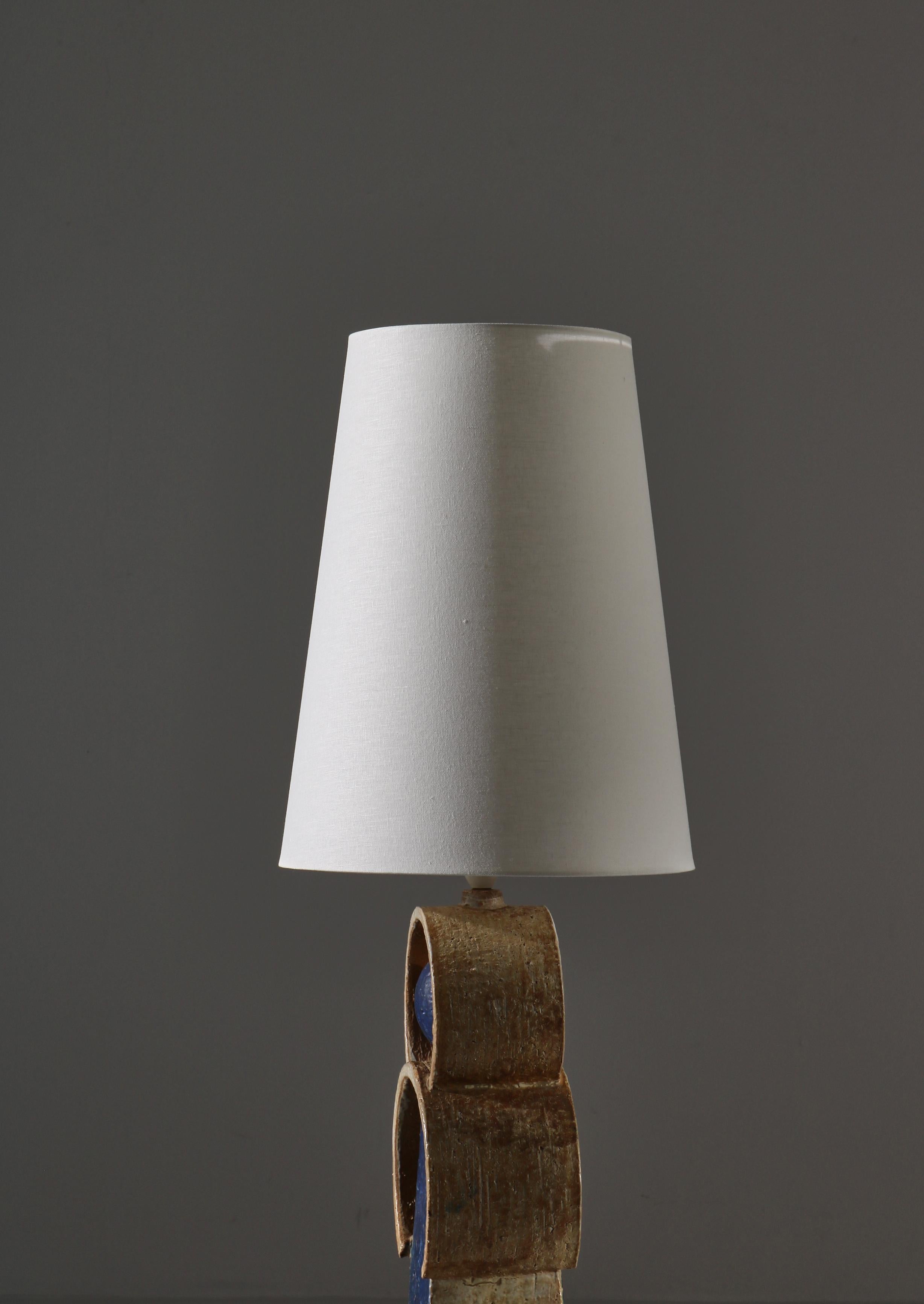 Large Handmade Brutalist Stoneware Table Lamp by Sejer Ceramics, Denmark, 1960s In Good Condition For Sale In Odense, DK