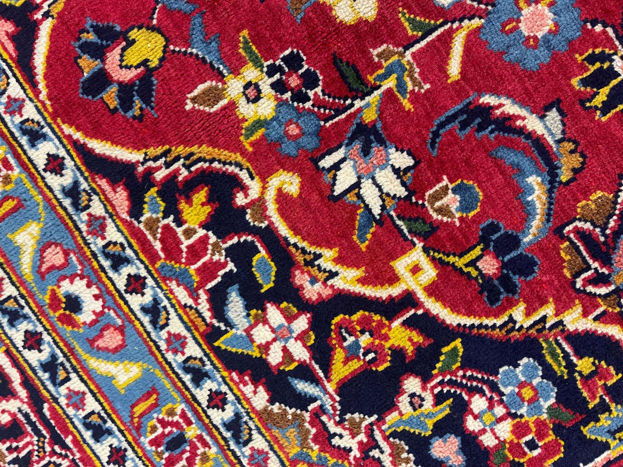 Großer handgefertigter traditioneller roter Orientteppich aus Wolle 216 x 321 cm im Angebot 2